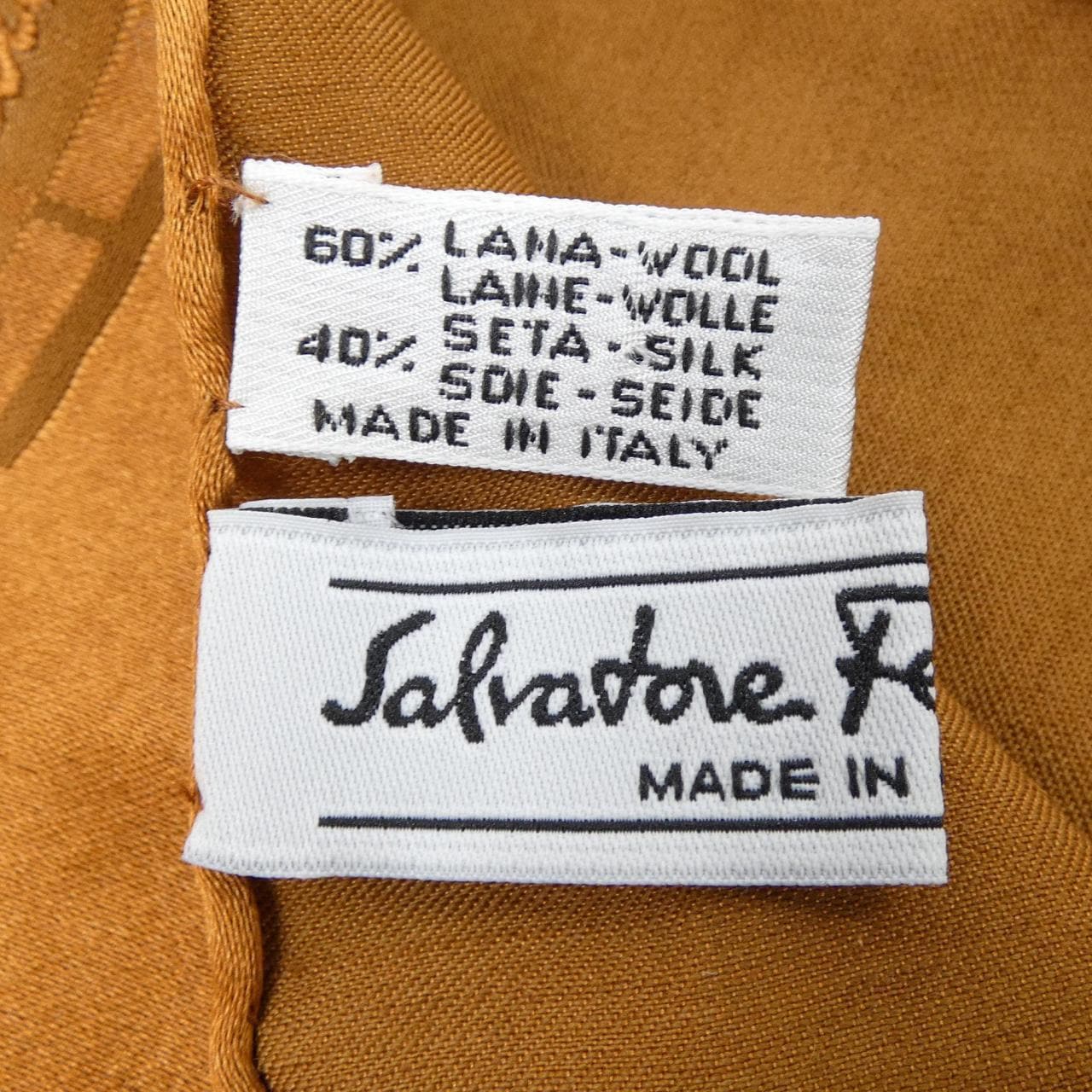 サルヴァトーレフェラガモ SALVATORE FERRAGAMO STOLE