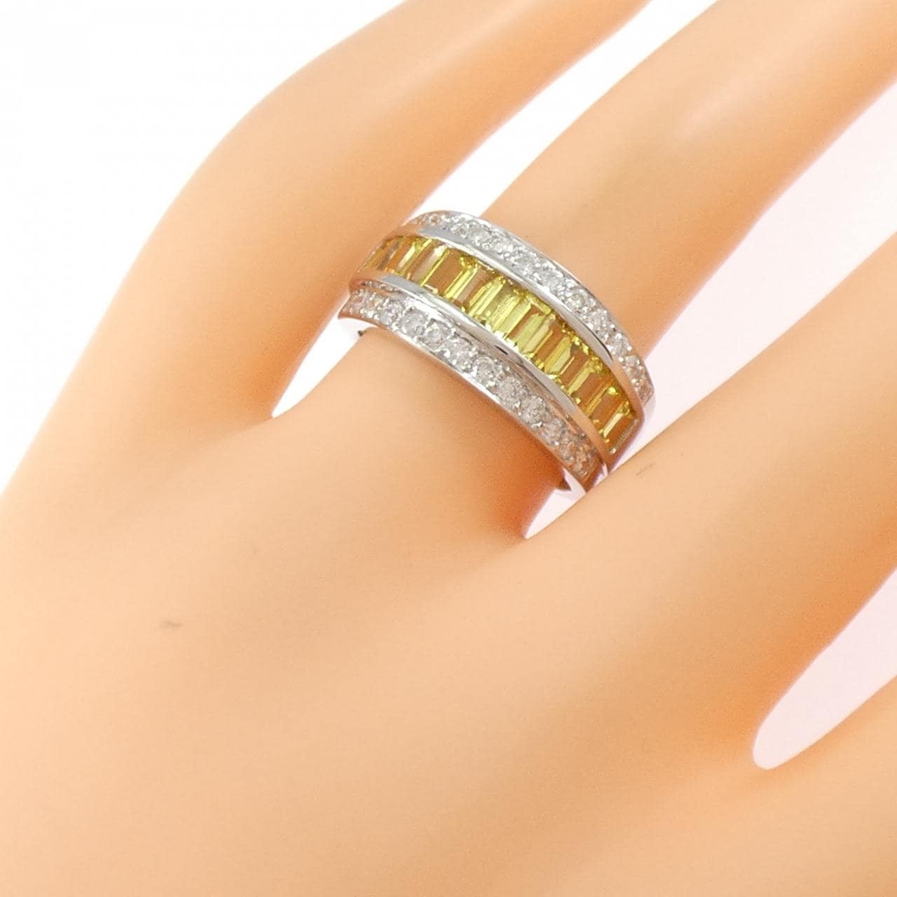 750WG サファイヤ リング 1.60CT