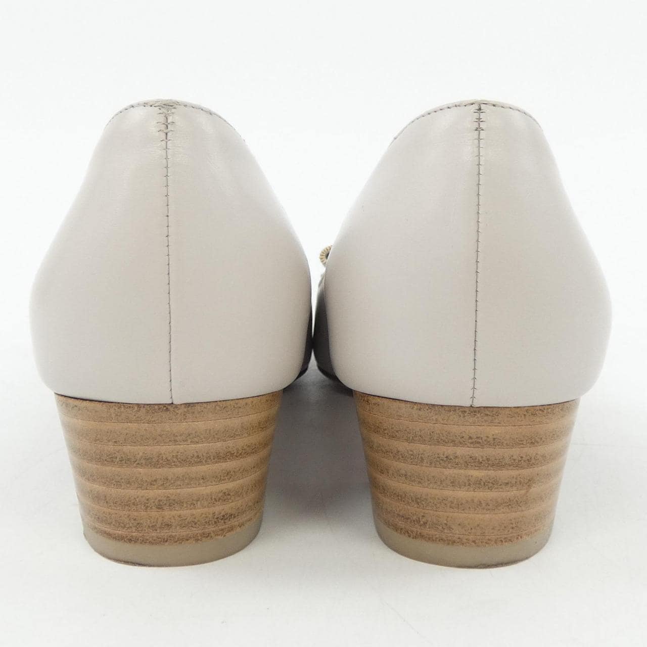 サルヴァトーレフェラガモ SALVATORE FERRAGAMO パンプス