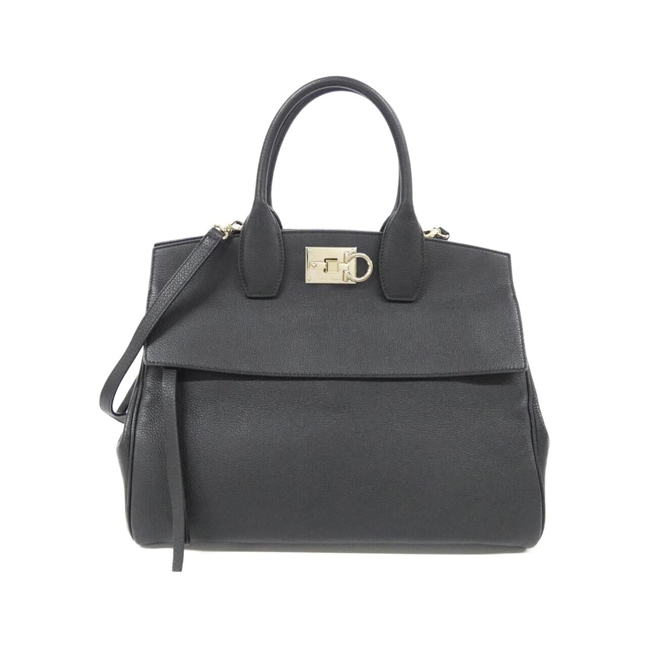 サルヴァトーレフェラガモ 21 H167 バッグ