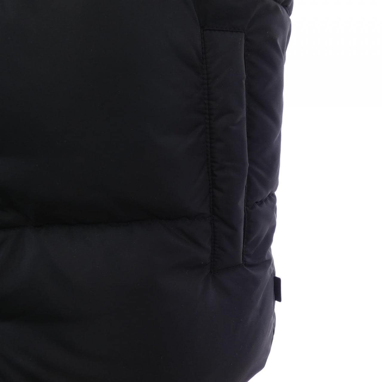 モンクレール MONCLER AVORD ダウンベスト