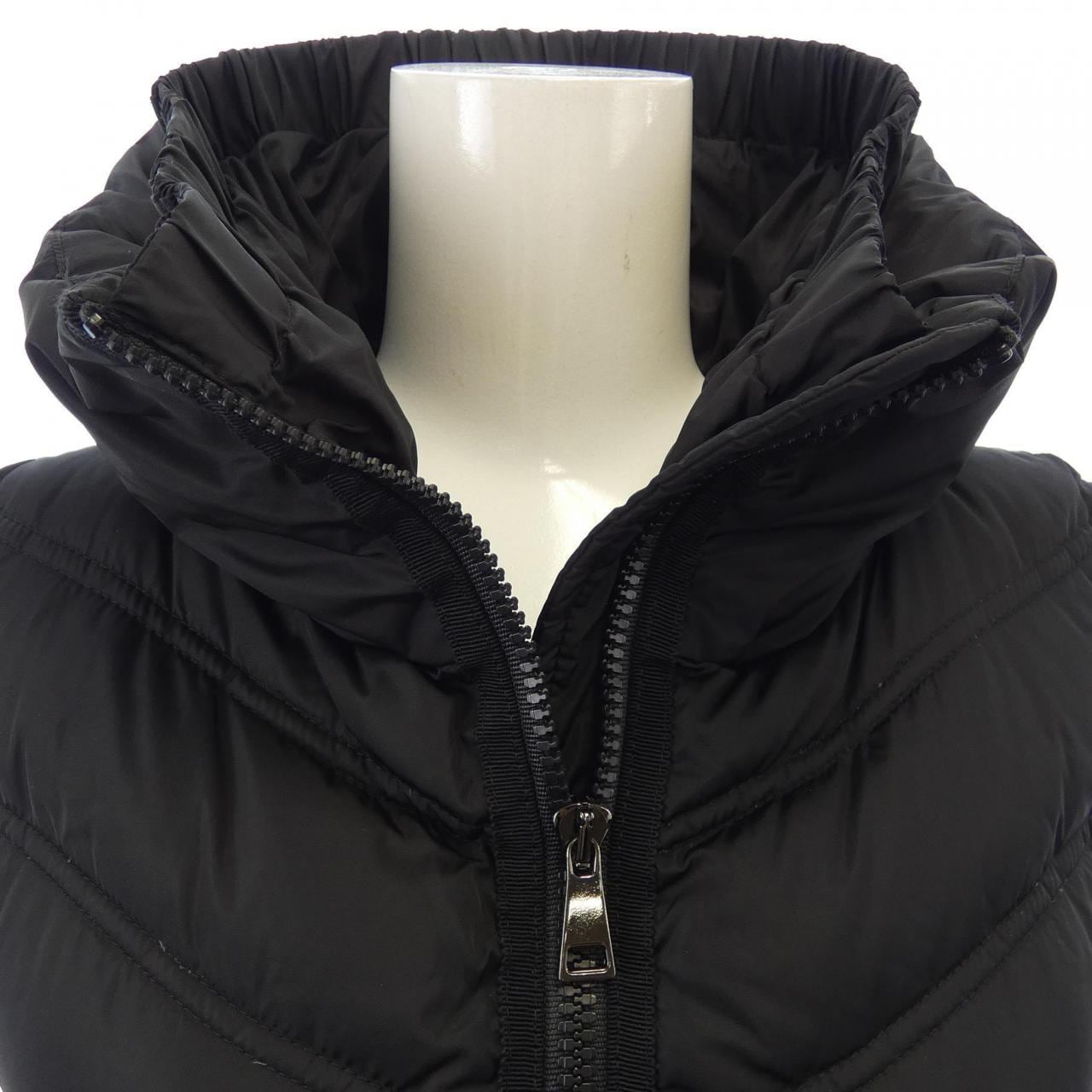 モンクレール MONCLER ダウンベスト