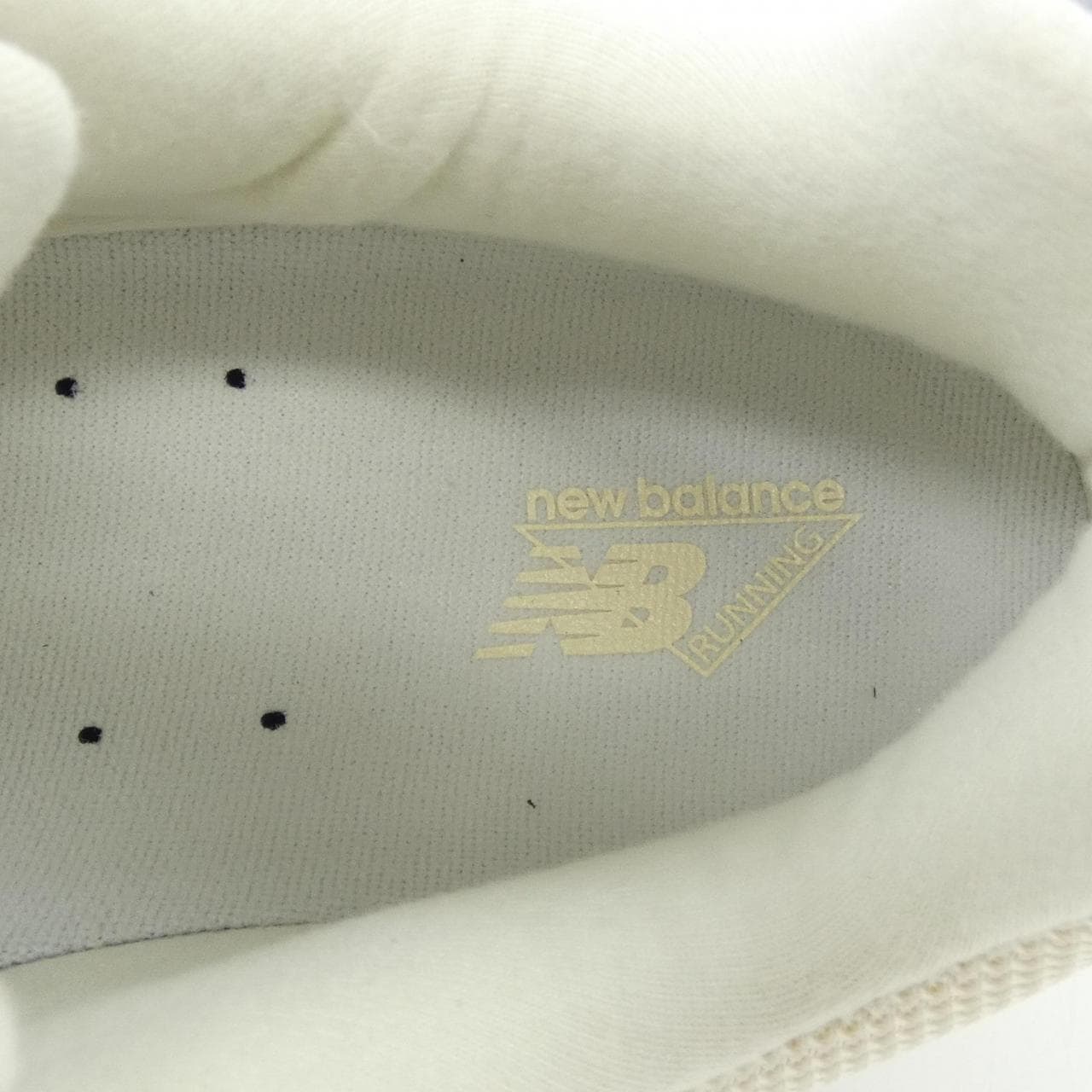 ニューバランス NEW BALANCE M2002RCC スニーカー