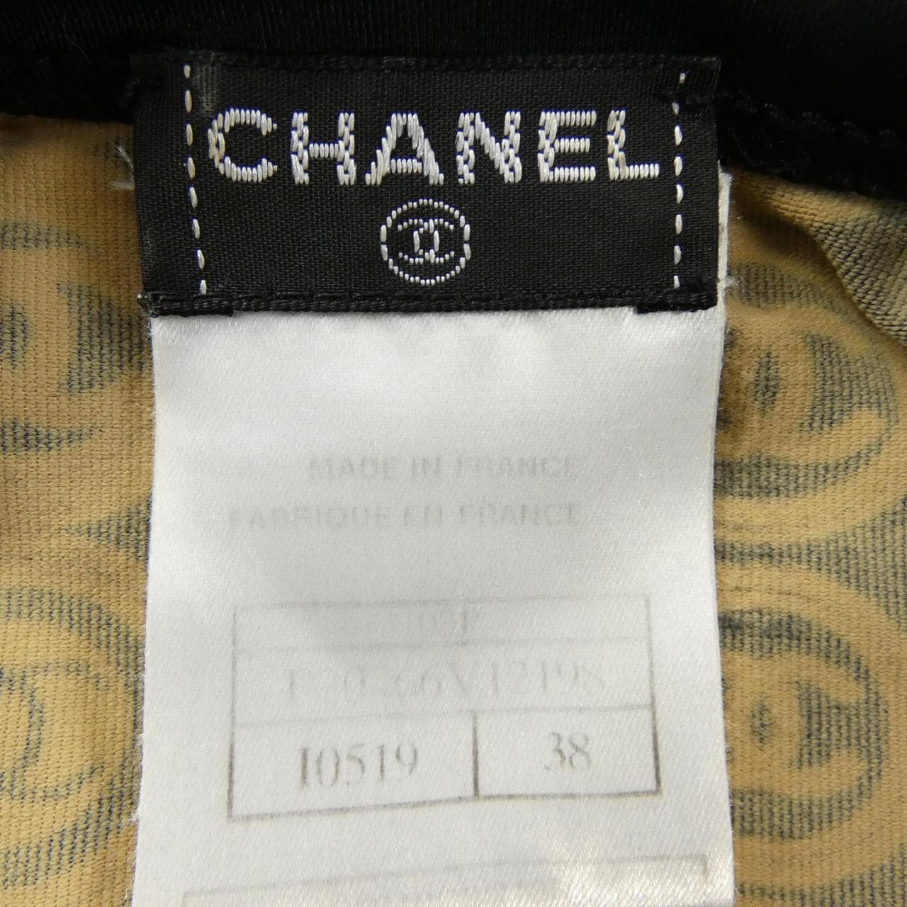 【ヴィンテージ】シャネル CHANEL P20766V12198 03P カーディガン
