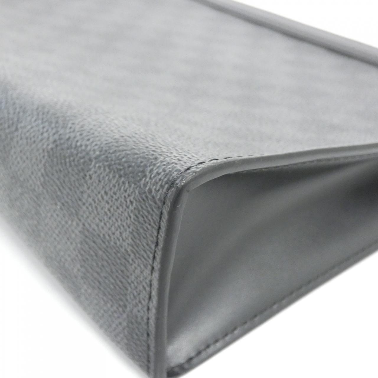 LOUIS VUITTON Damier 石墨 Pochette Voyage 中号包 N41696