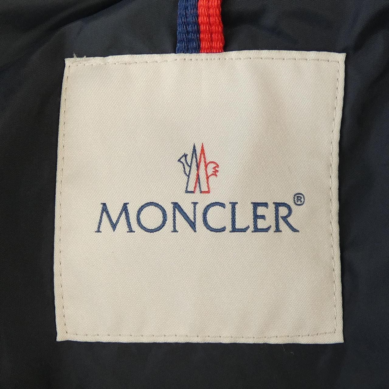 モンクレール MONCLER ダウンジャケット