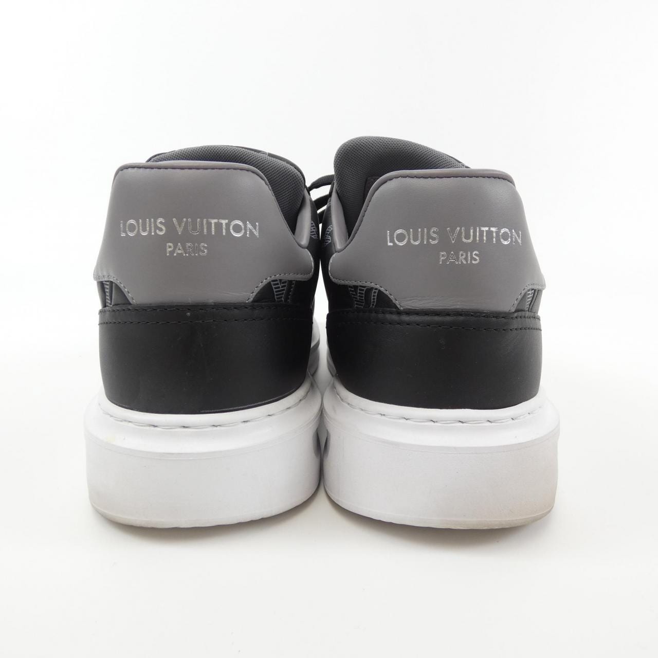 LOUIS LOUIS VUITTON sneakers