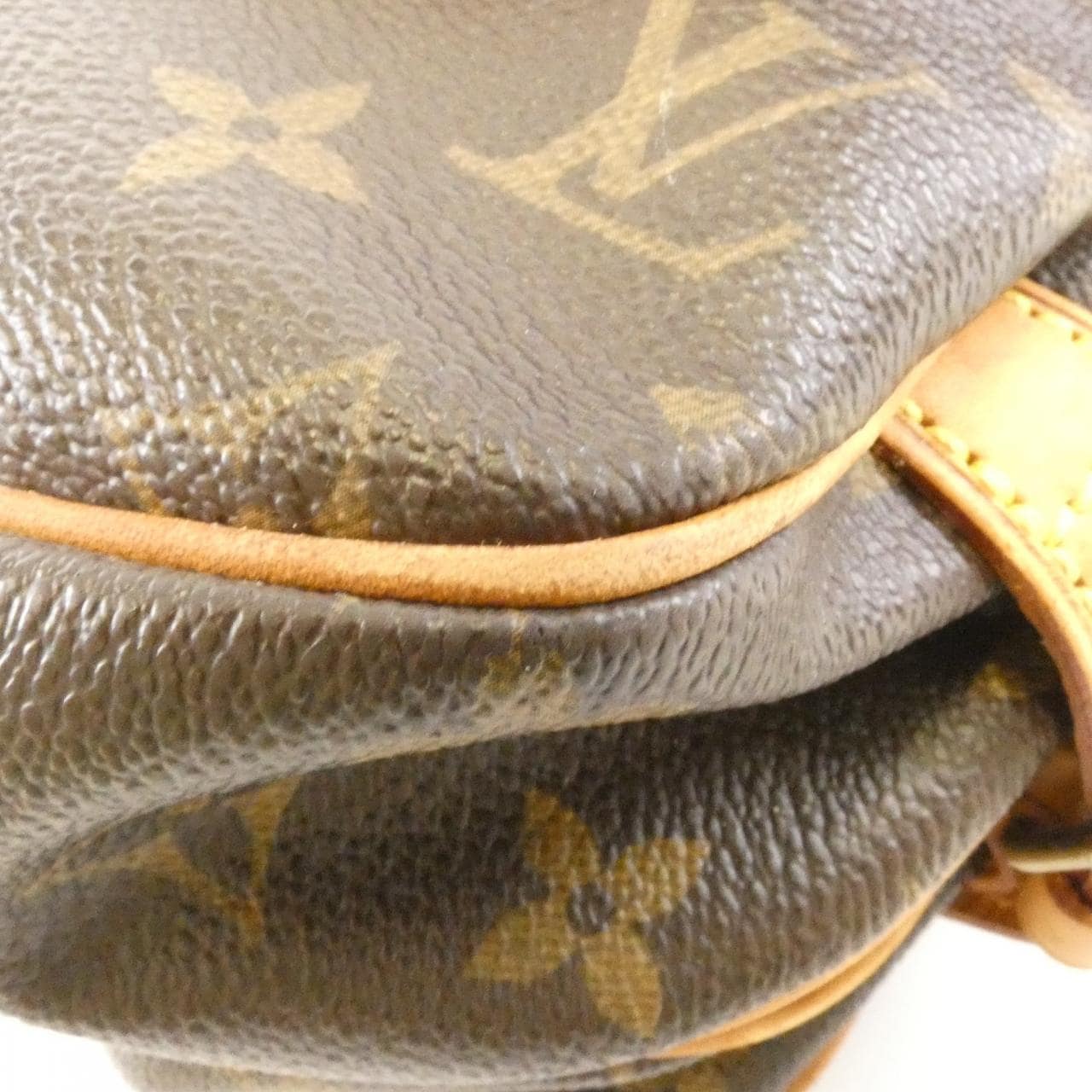 ルイヴィトン モノグラム ソミュール 30cm M42256 ショルダーバッグ