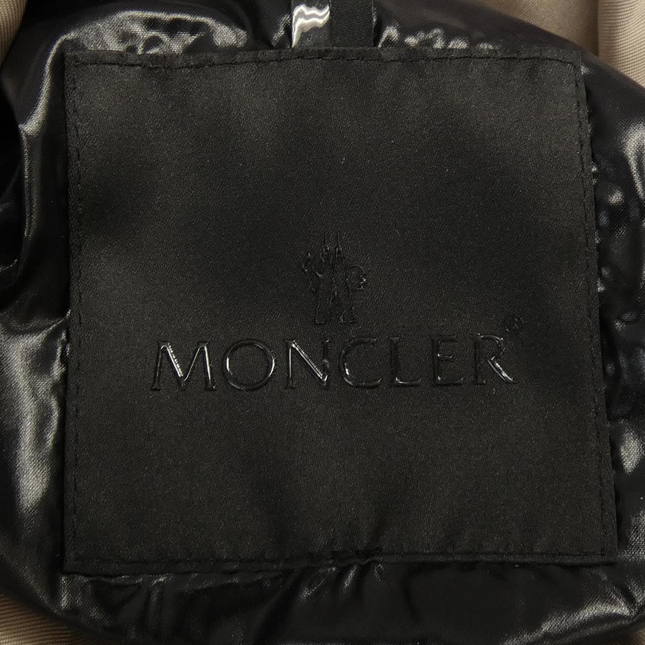 モンクレール MONCLER ダウンジャケット