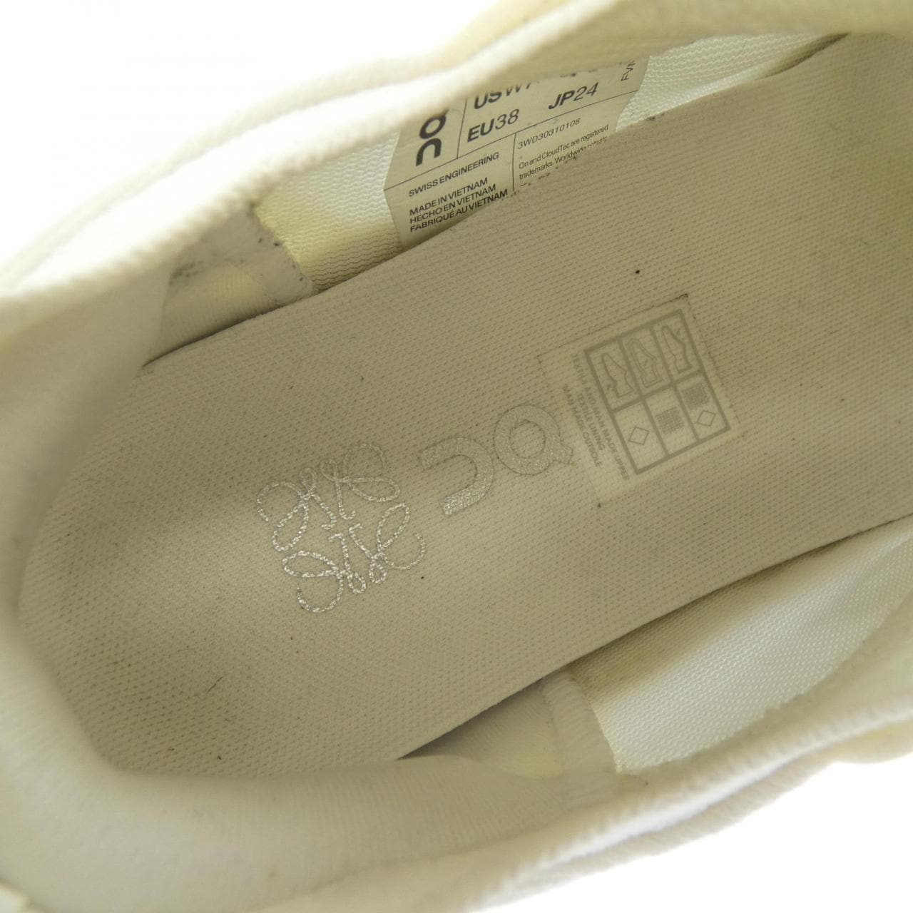 ロエベ LOEWE ON スニーカー