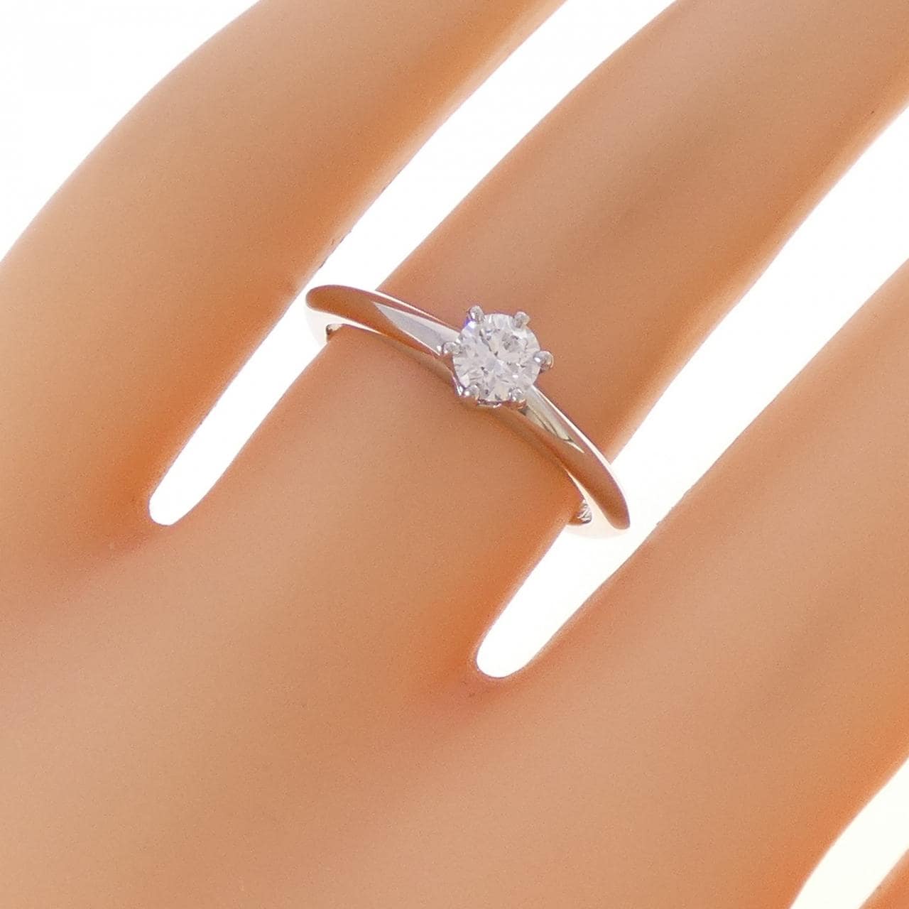 ティファニー クラシックソリティア リング 0.25CT