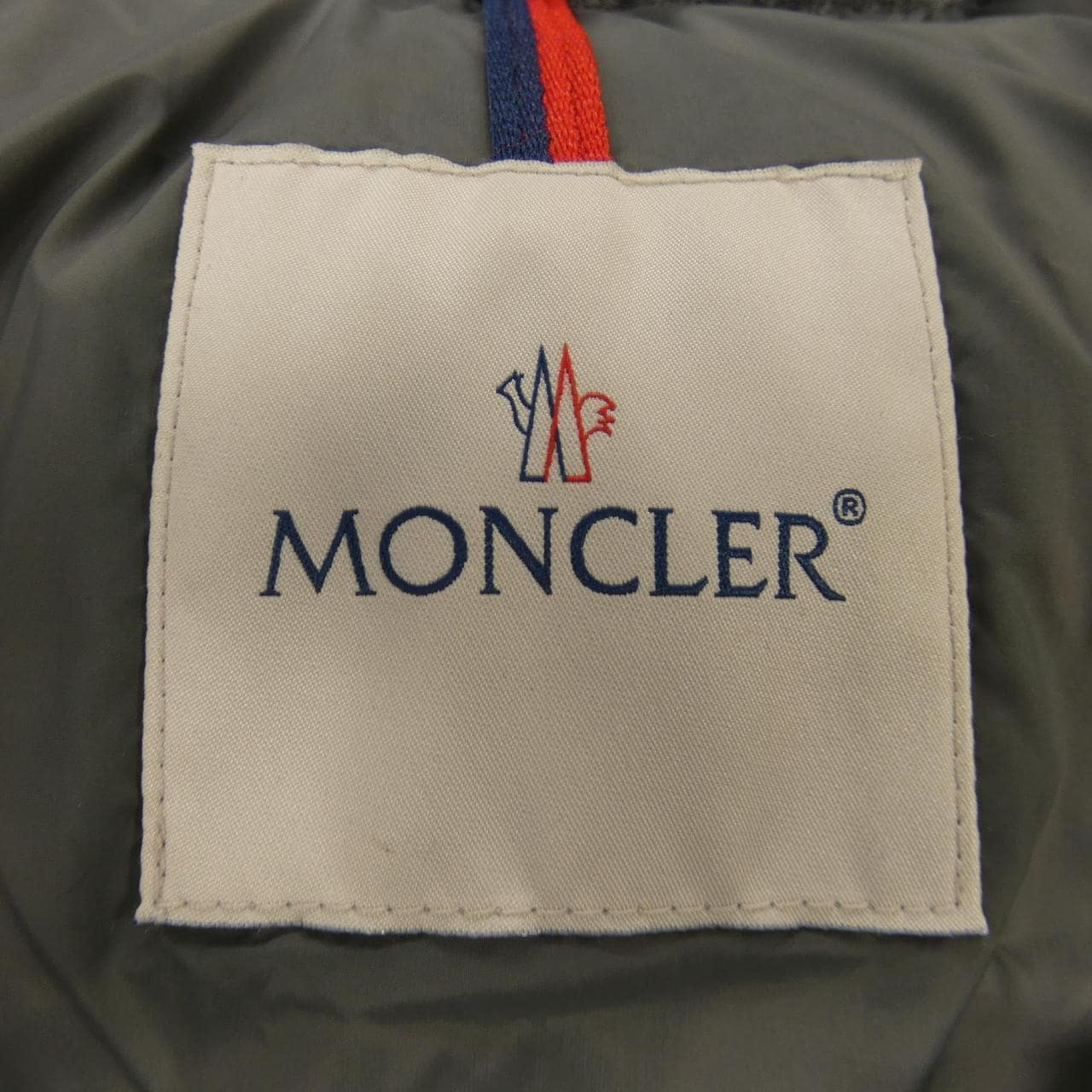 モンクレール MONCLER ダウンジャケット