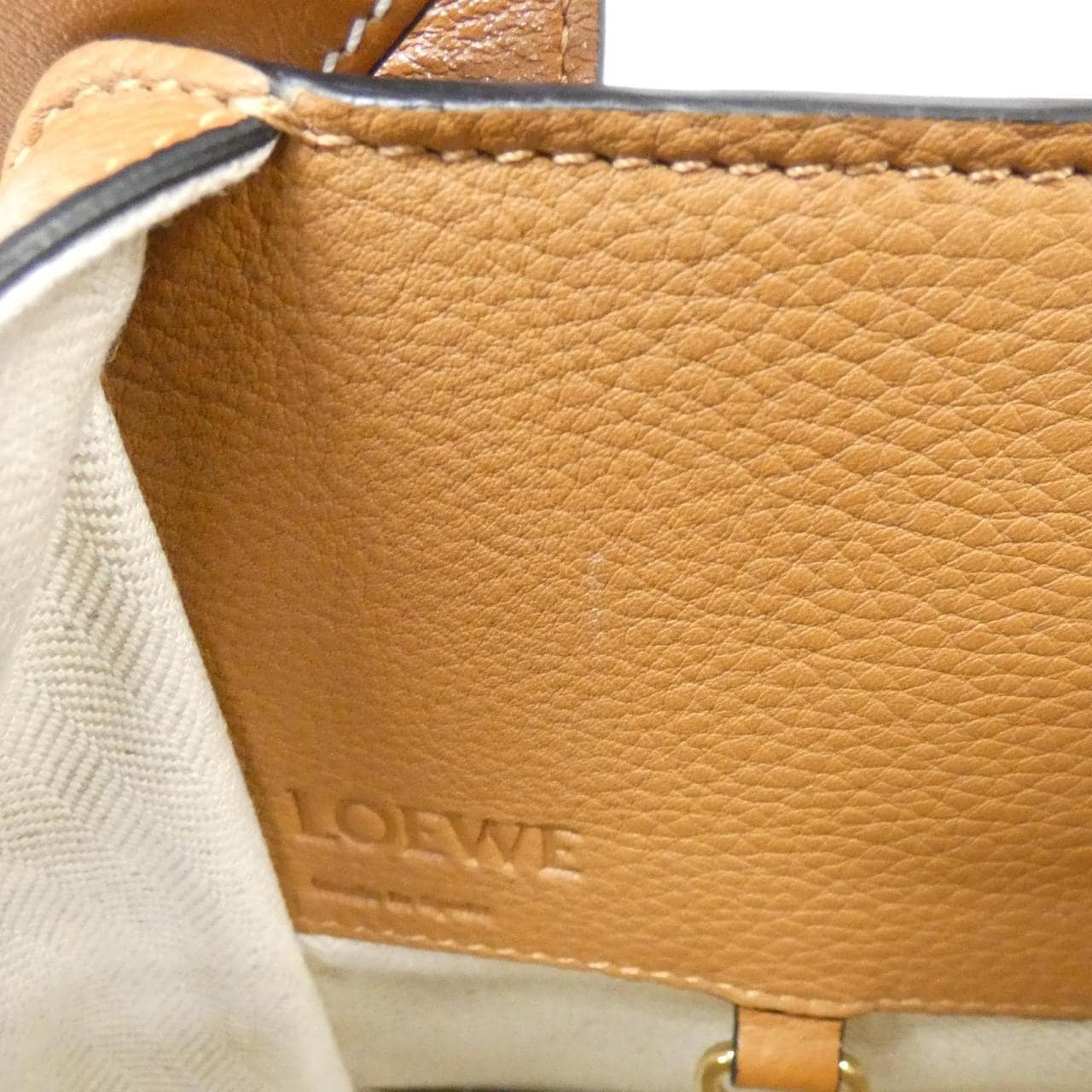 Loewe Hammock 387 12KN60 單肩包