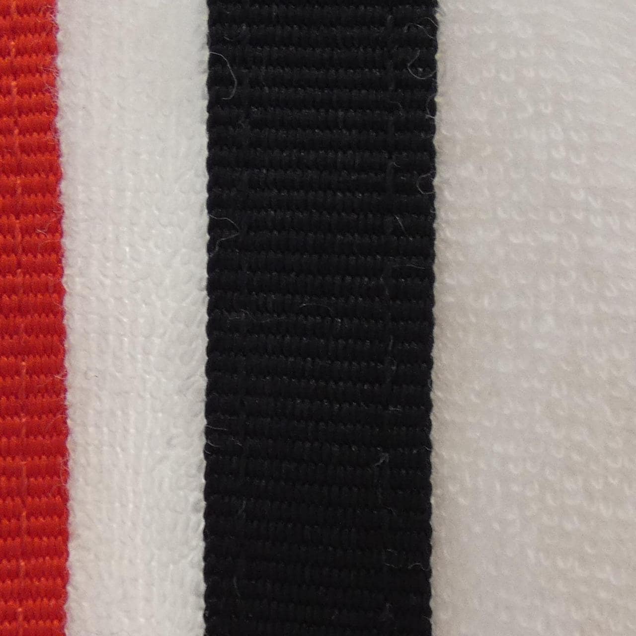阿迪达斯ADIDAS短裤