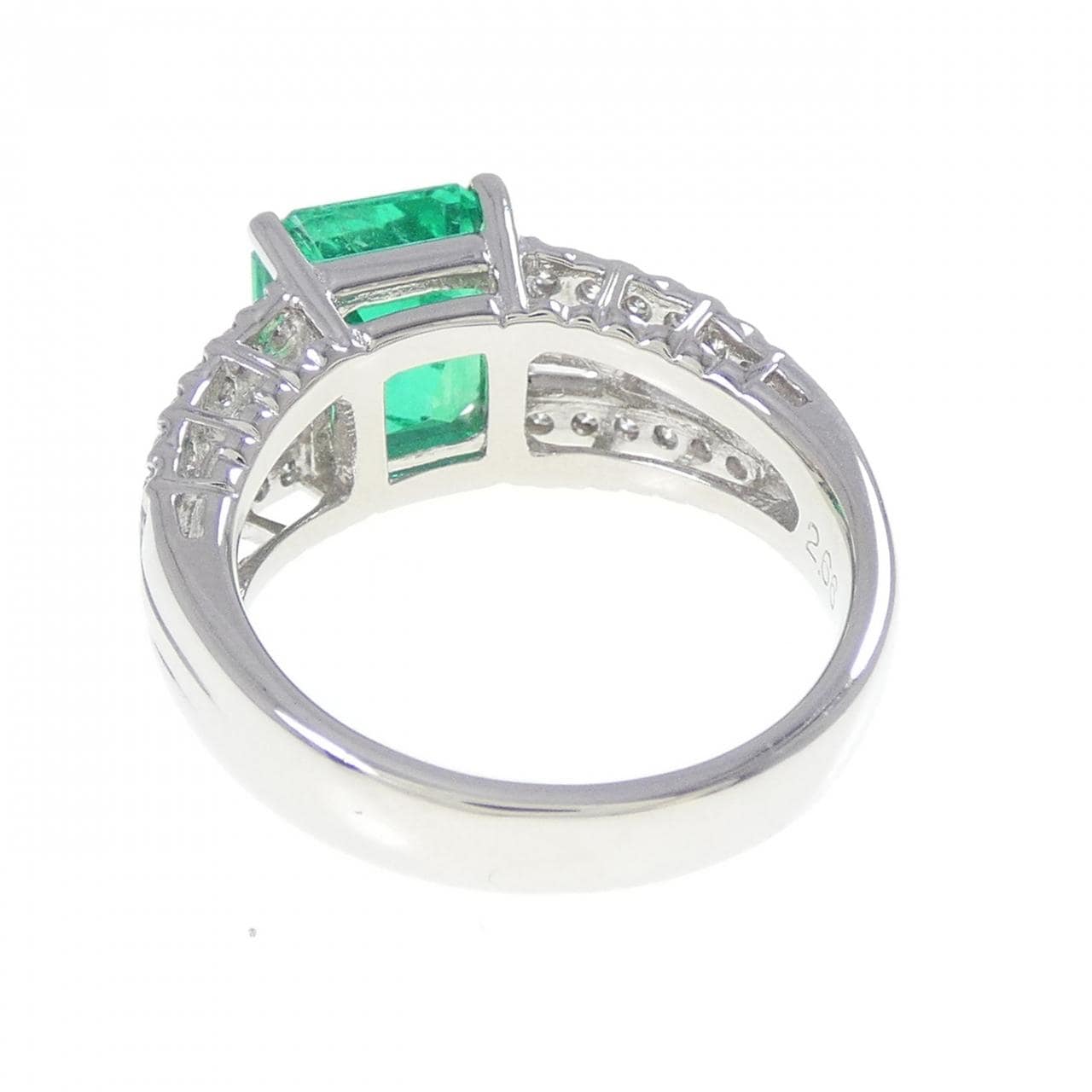 PT900 Emerald Ring 2.66CT