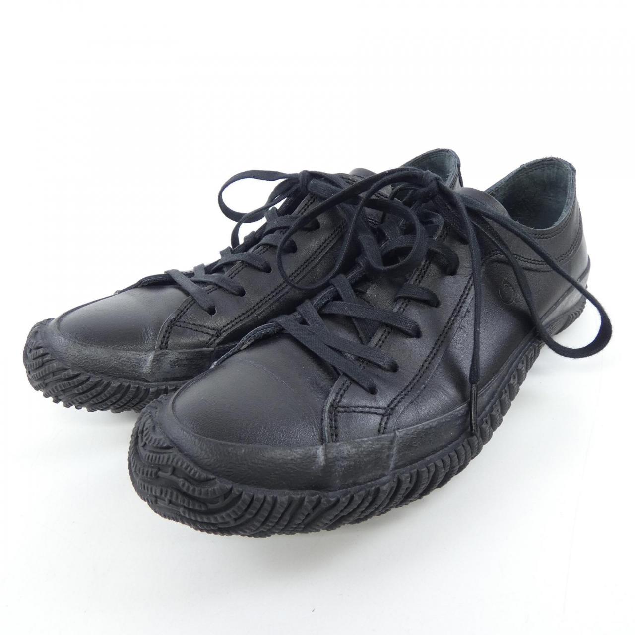 SPINGLE MOVE スニーカー