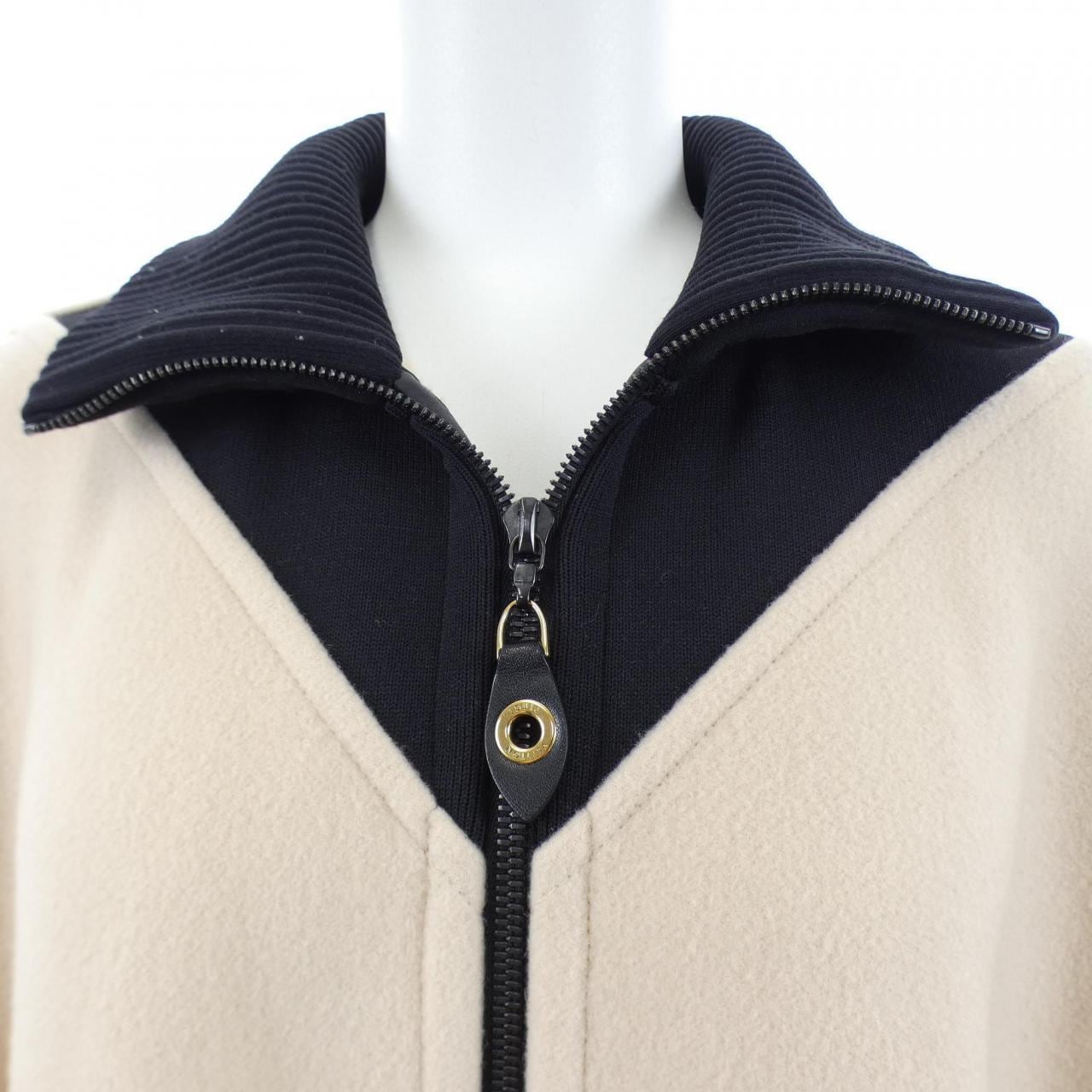 ルイヴィトン LOUIS VUITTON FDC011AYZ ケープ