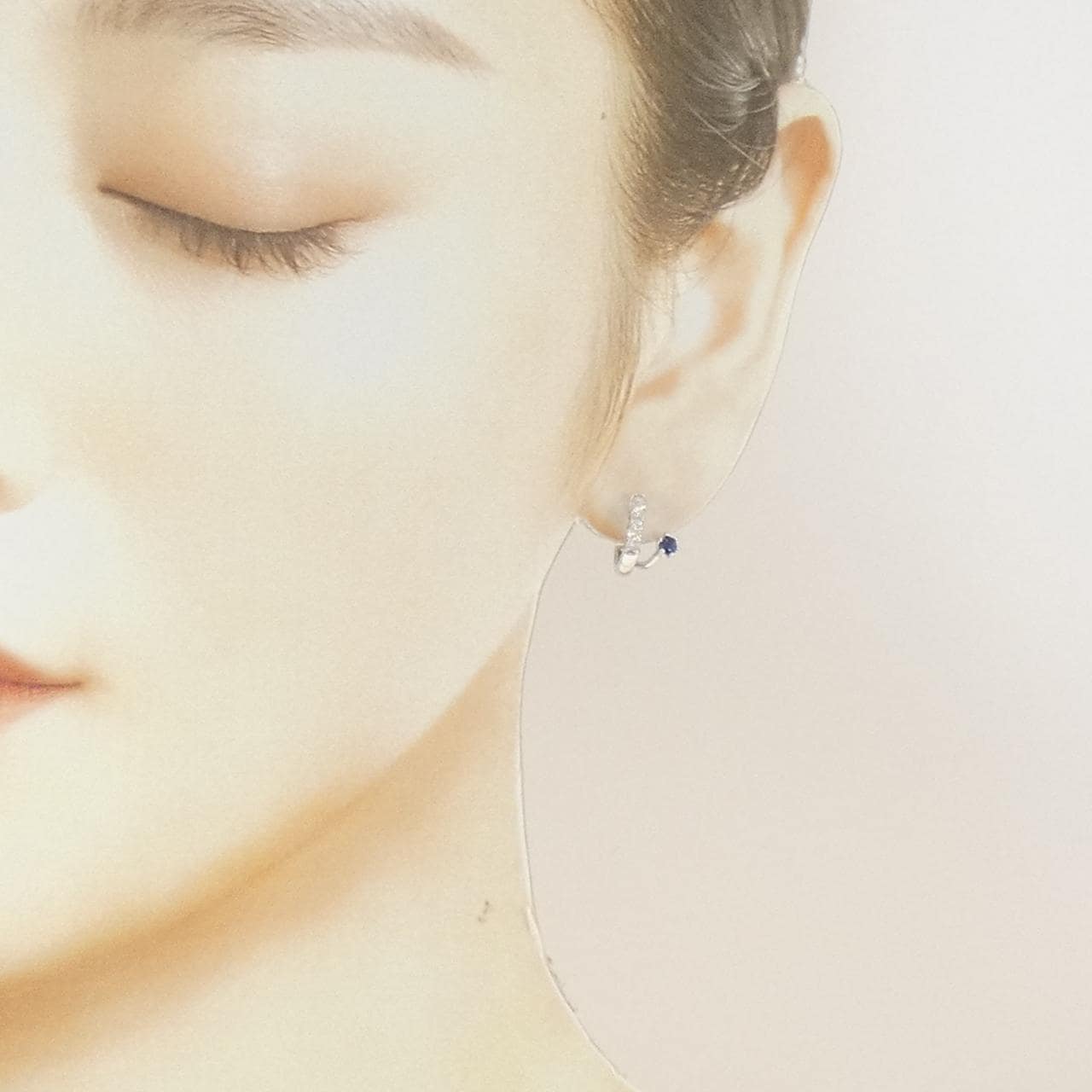 K14WG サファイヤ ピアス
