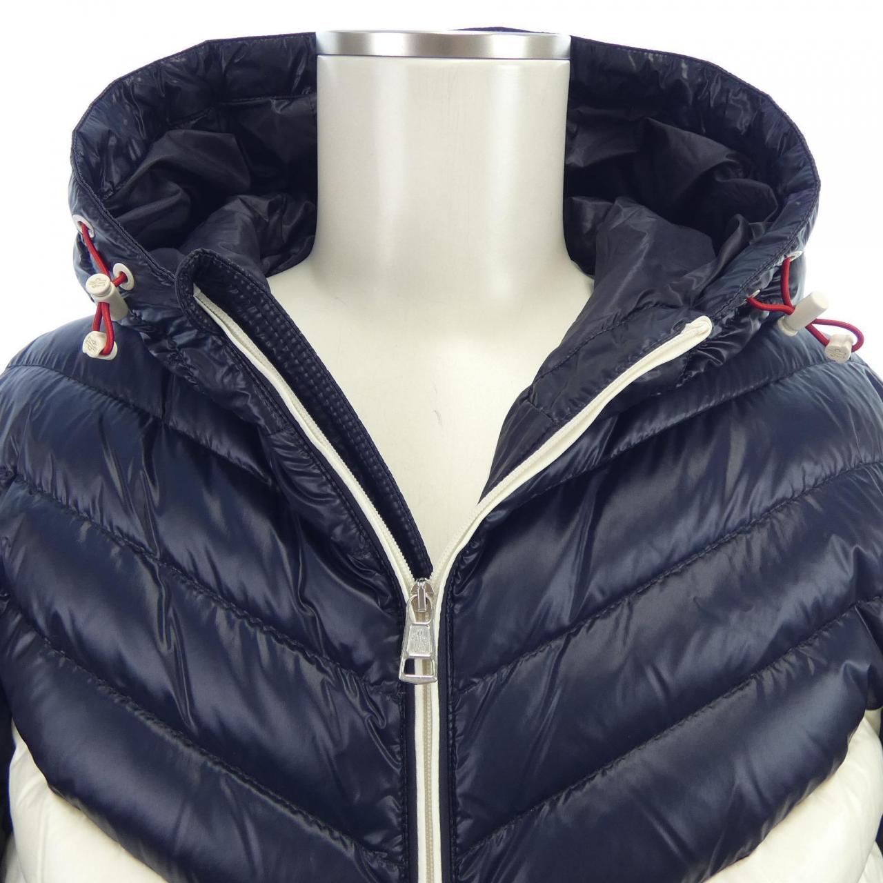 モンクレール MONCLER ダウンジャケット