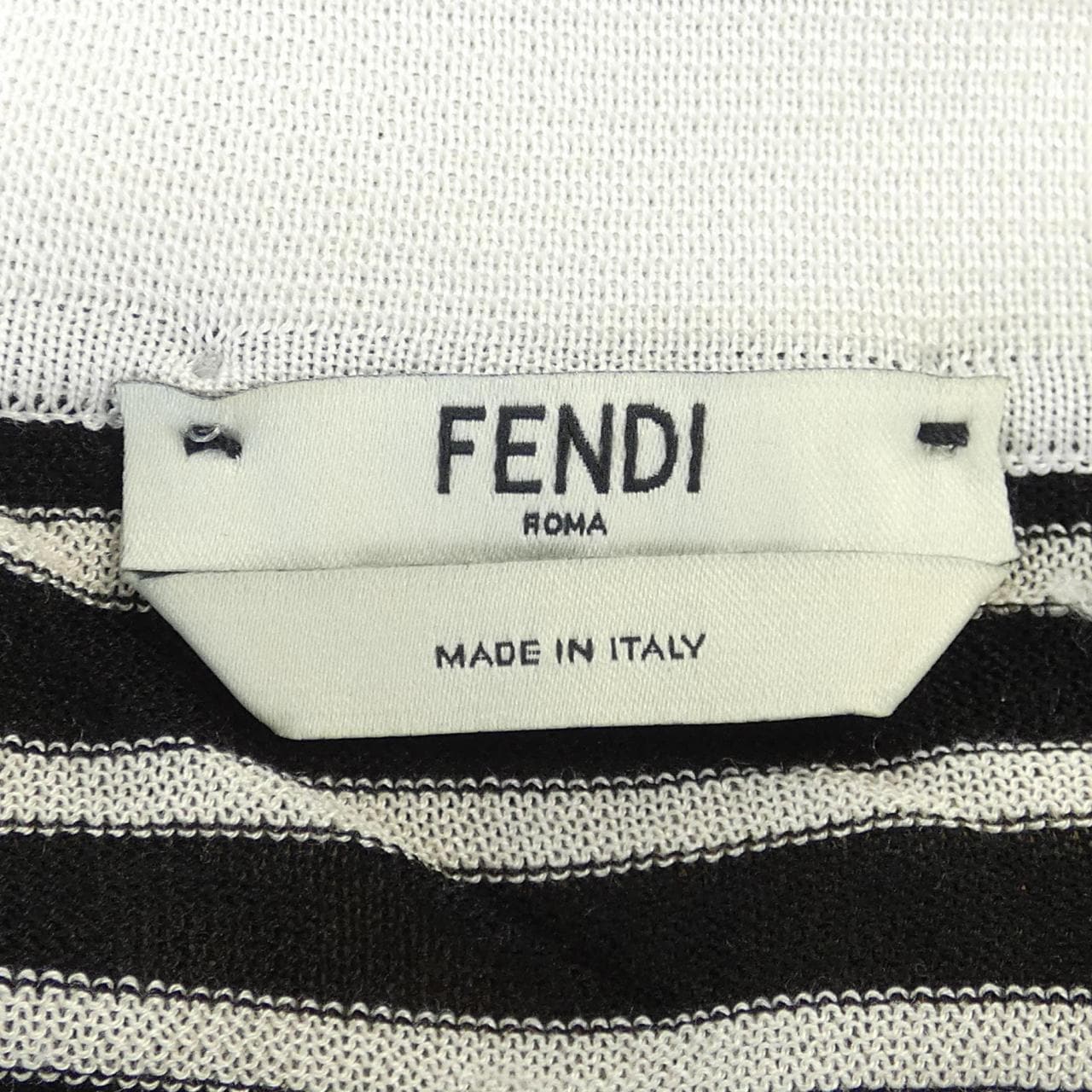 フェンディ FENDI FZY588 A21A トップス