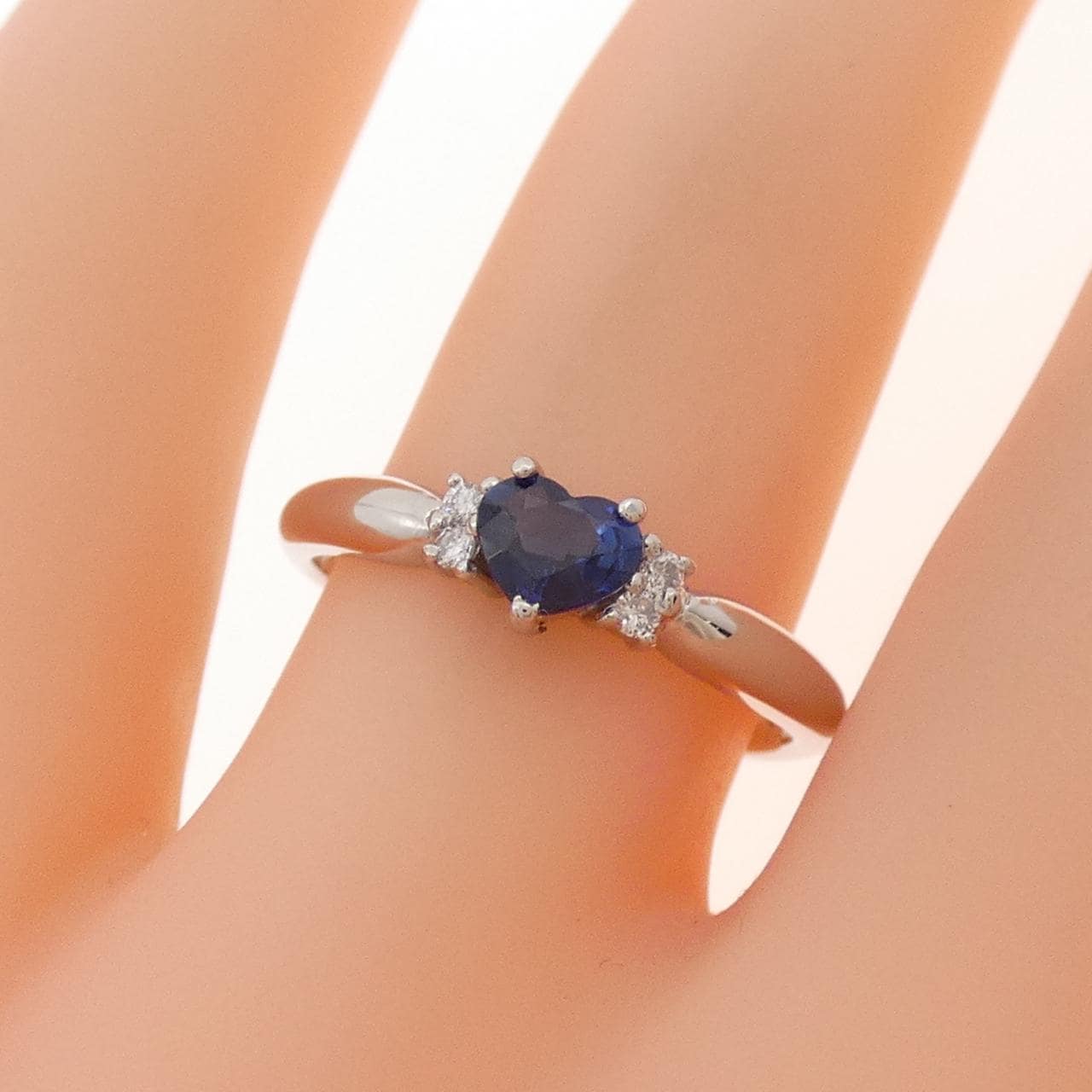PT900 ハート サファイヤ リング 0.35CT