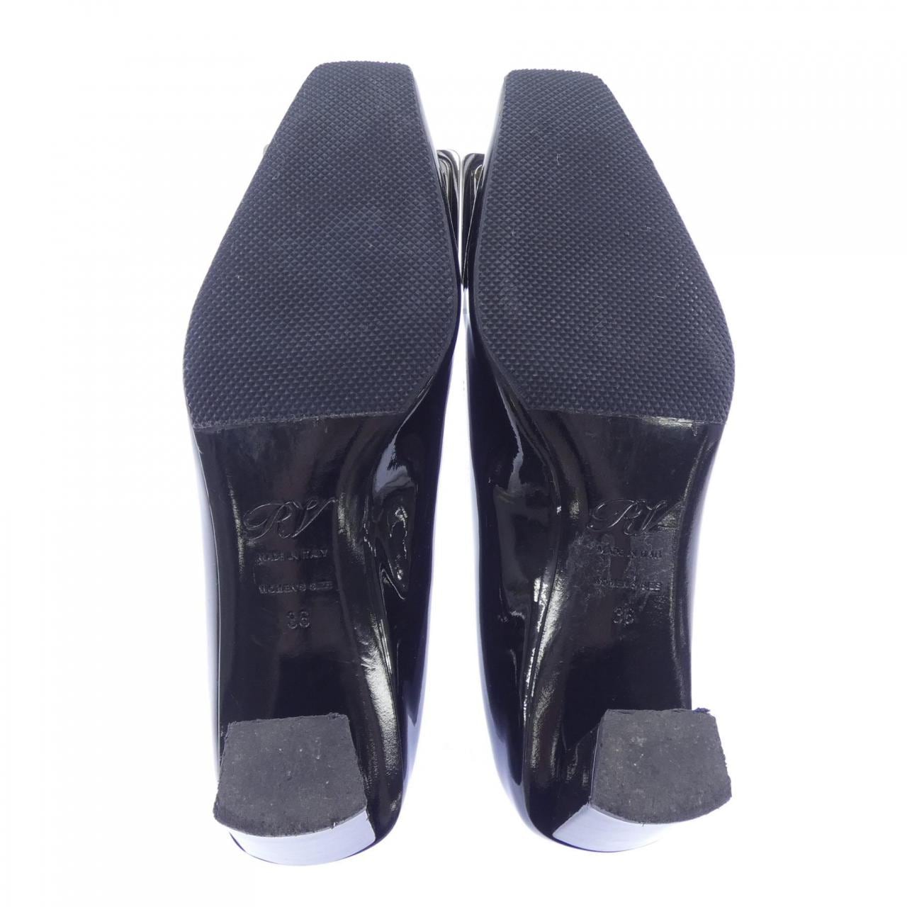 ロジェヴィヴィエ ROGER VIVIER パンプス