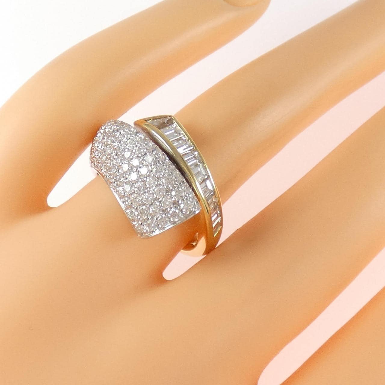 ピキョッティ ダイヤモンド リング 2.04CT
