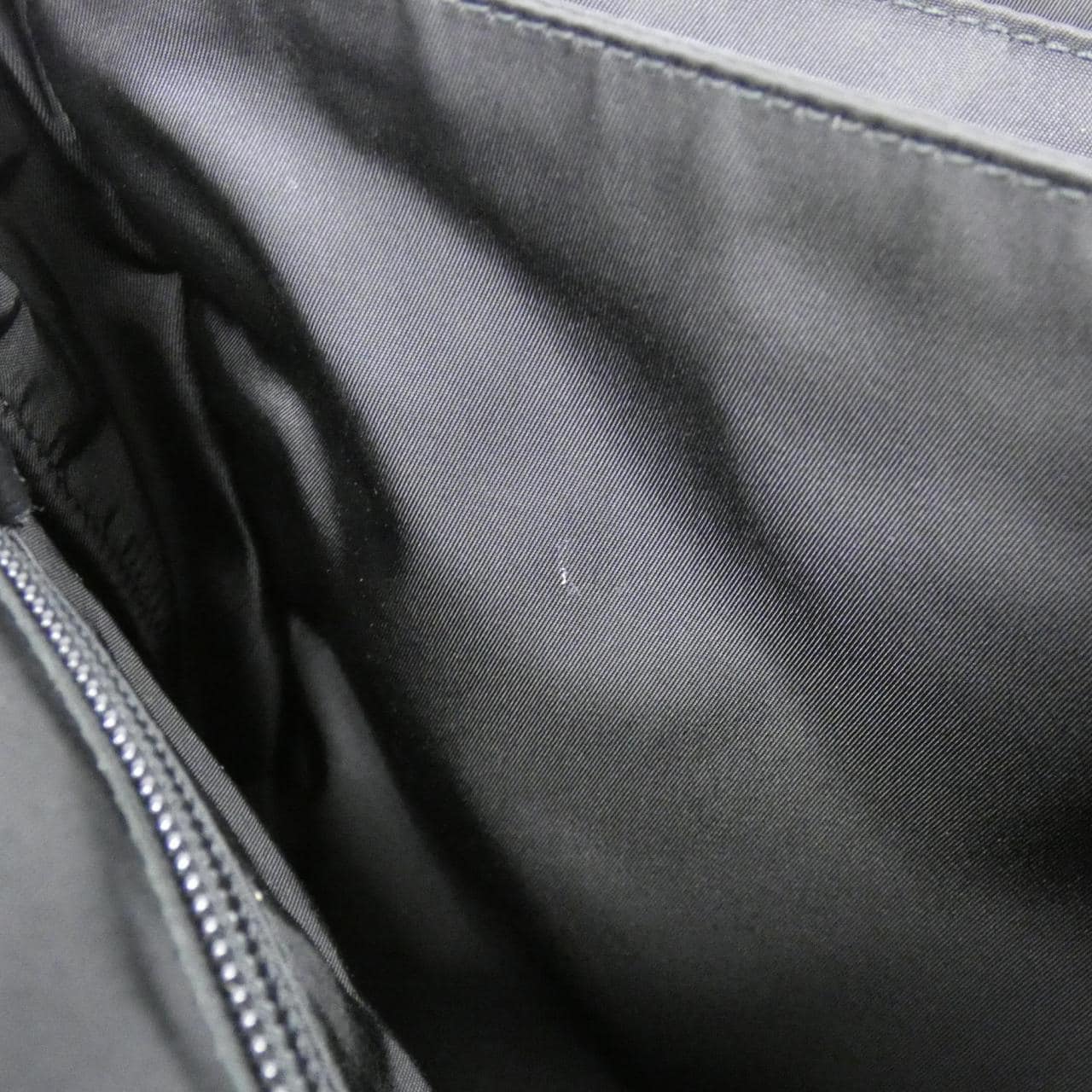 プラダ 1BD256 ショルダーバッグ