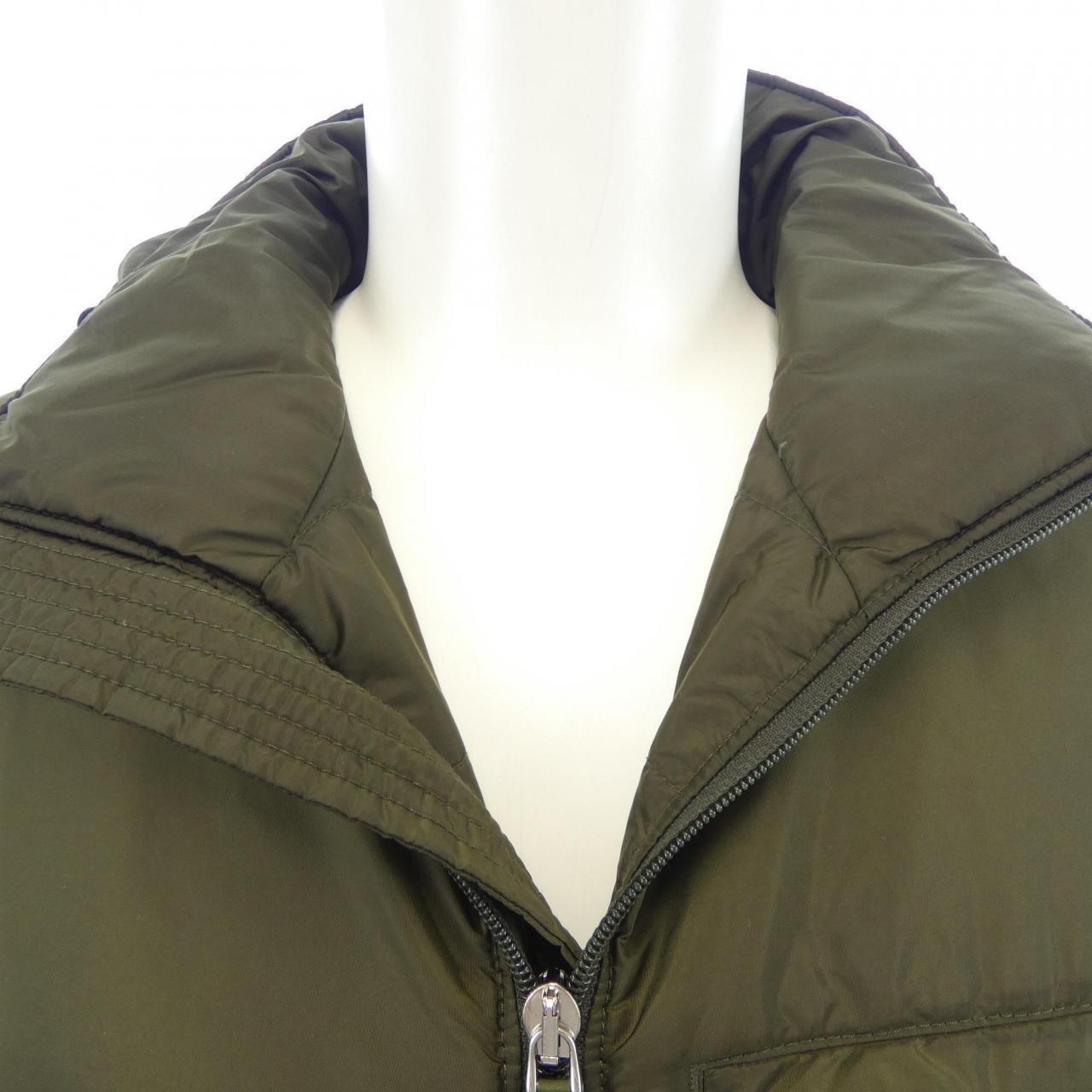 プラダ PRADA トライアングルロゴ SGN955 S191 QO4 ダウンジャケット