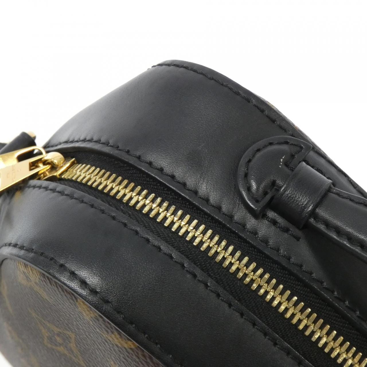 LOUIS VUITTON Monogram Saintonge M43555 Shoulder Bag