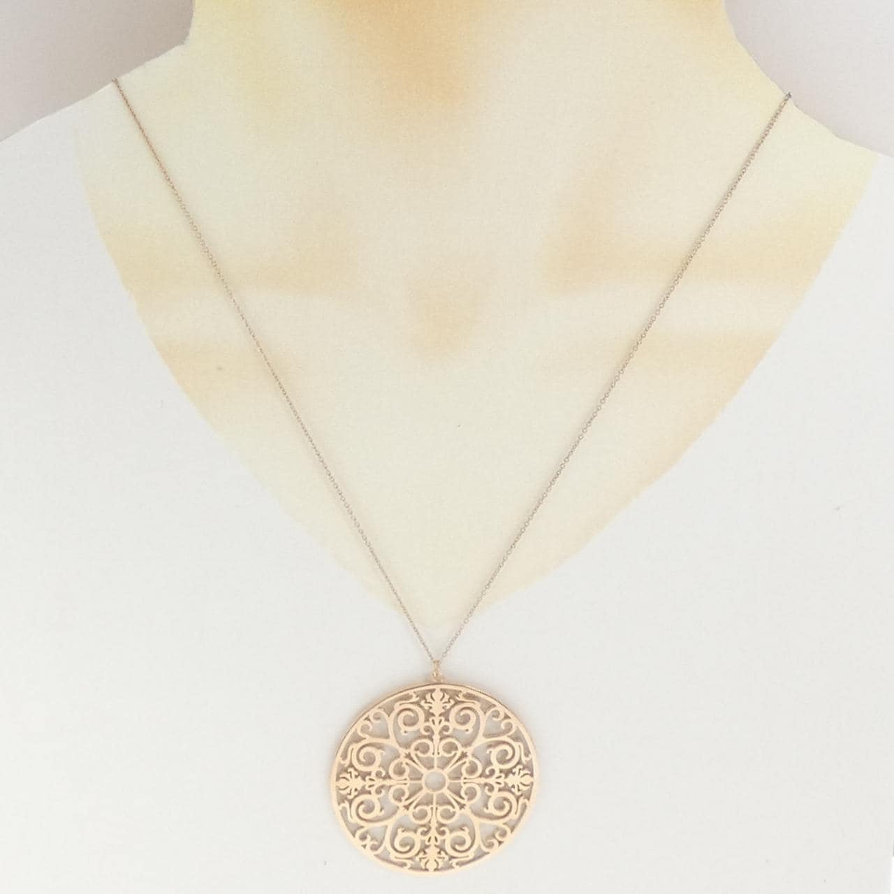 ティファニー エンチャント ラウンド ネックレス