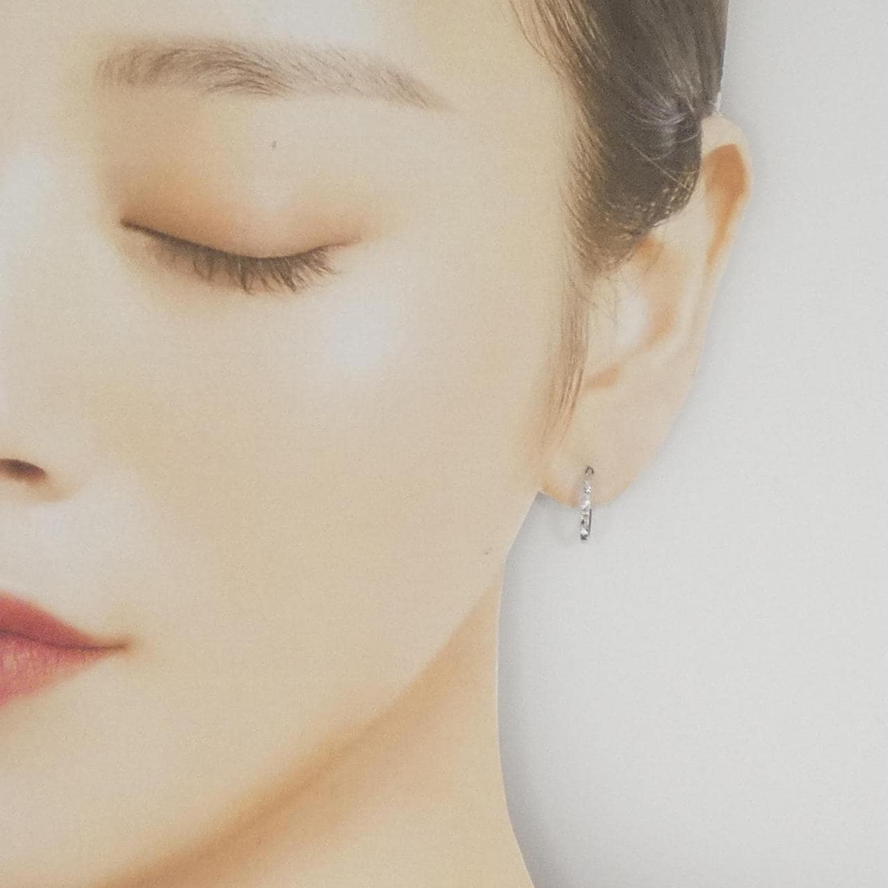 K18WG フープ ピアス