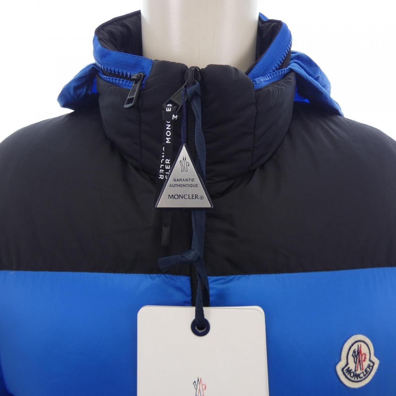 モンクレール MONCLER ダウンジャケット