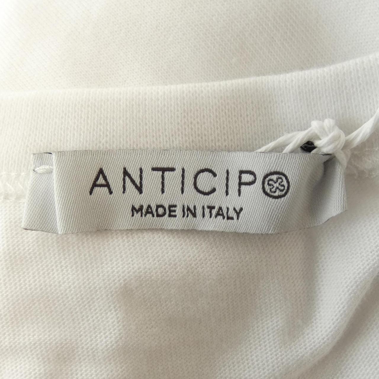 アンティーチポ ANTICIPO Tシャツ