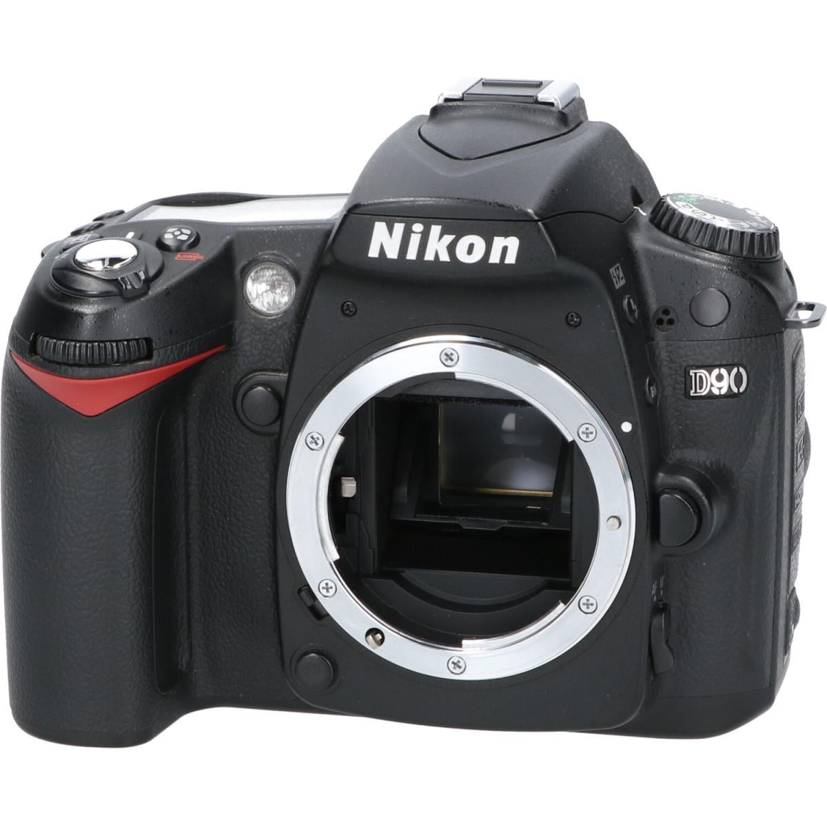 NIKON D90