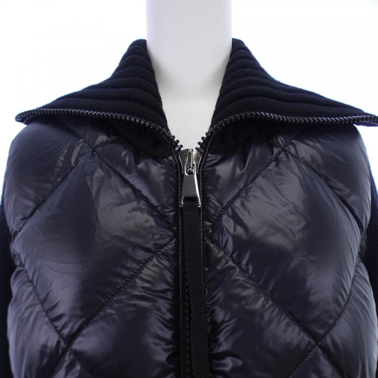 モンクレール MONCLER ダウンジャケット