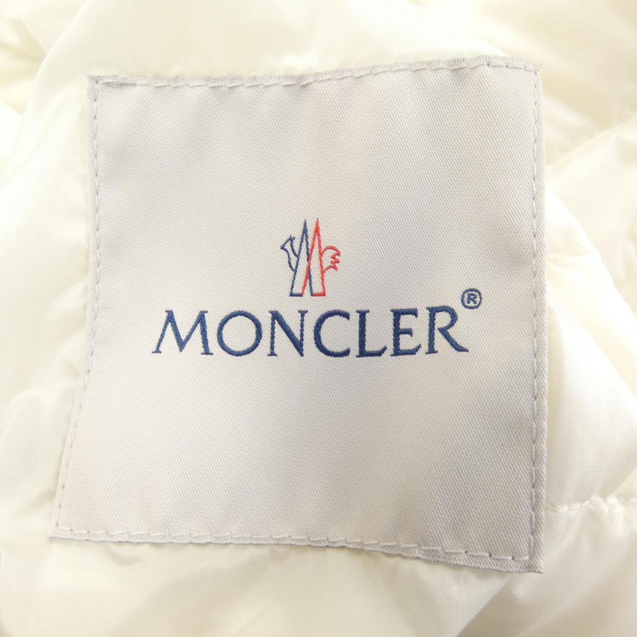 モンクレール MONCLER ダウンジャケット