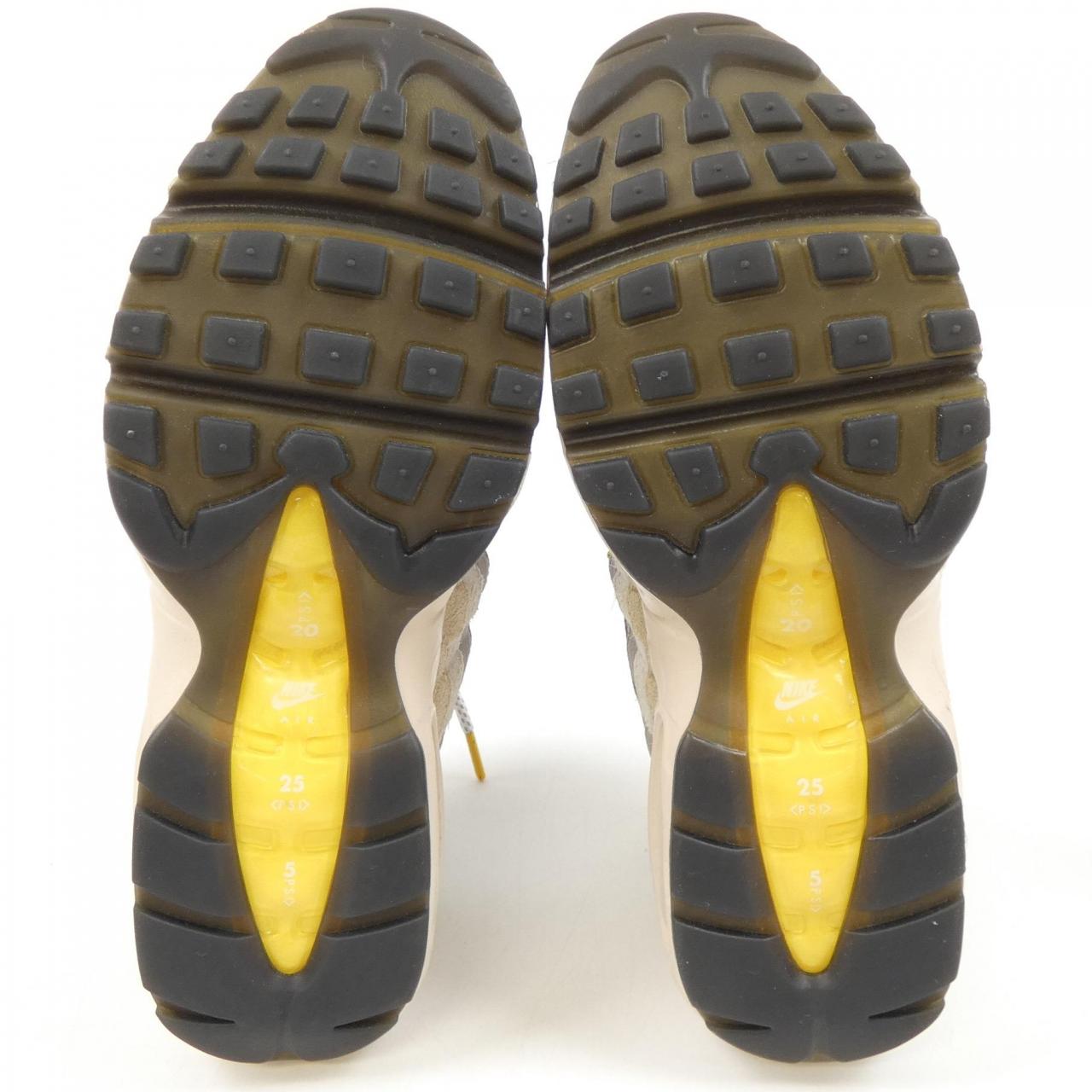 ナイキ NIKE スニーカー