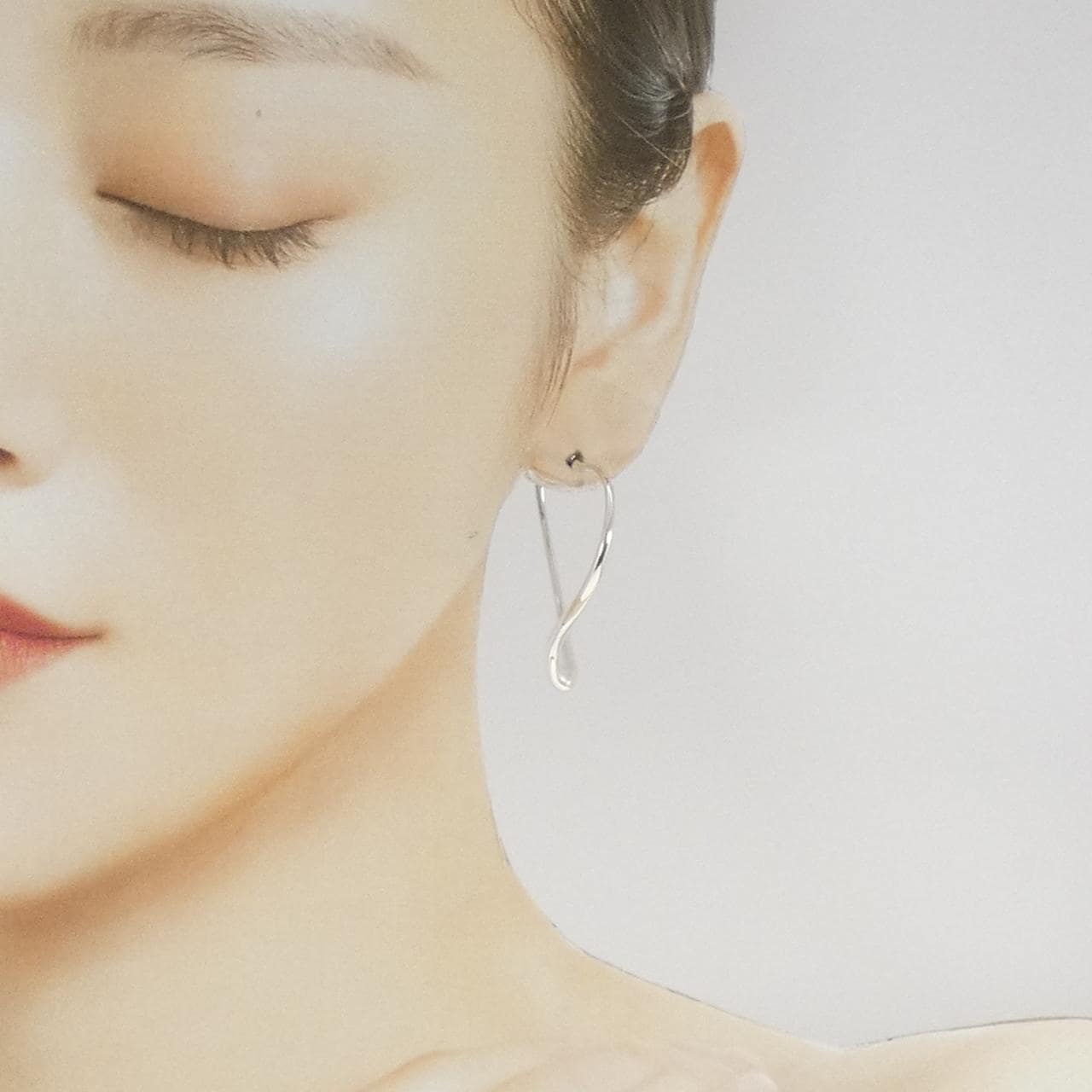 ティファニー オープン ハート フープ ピアス