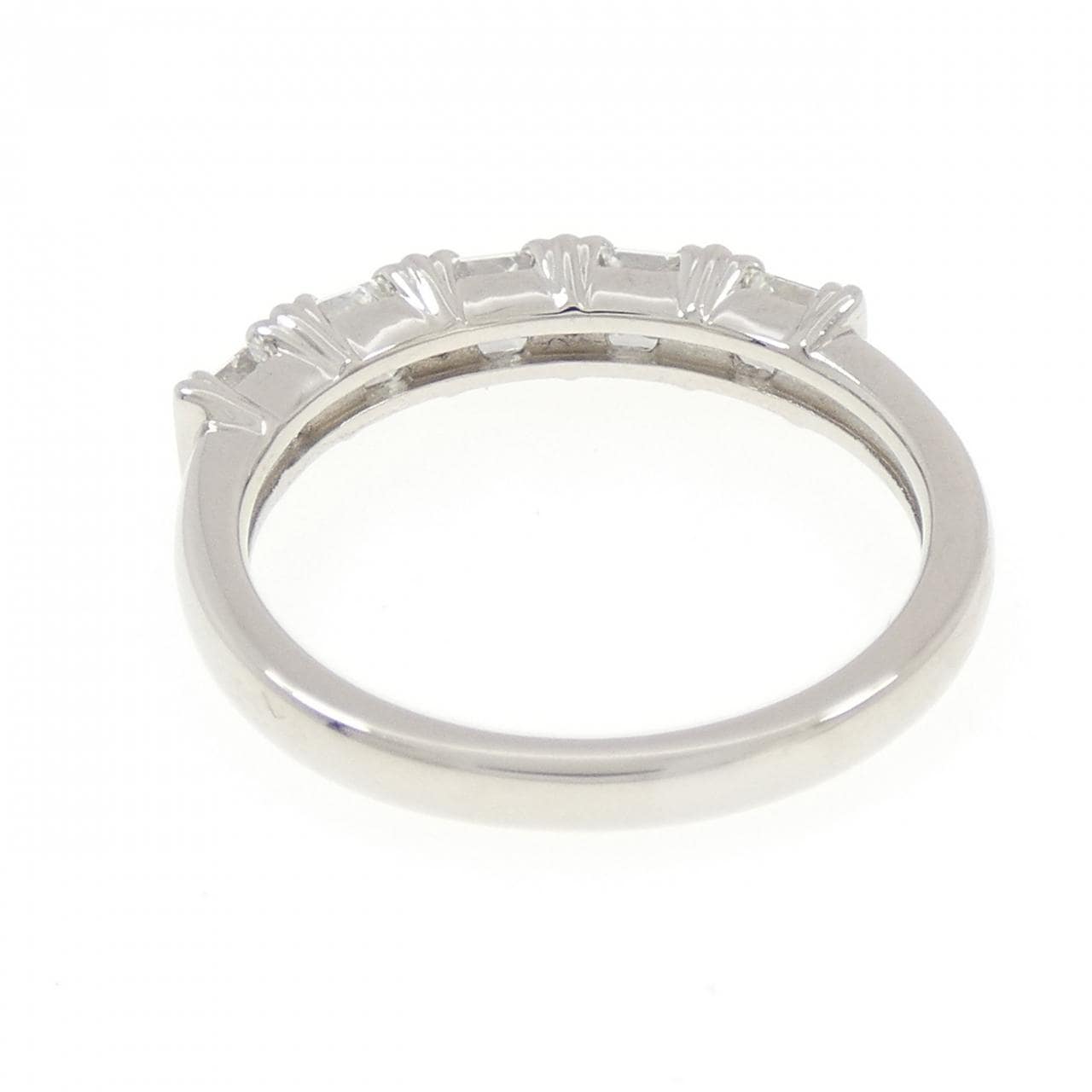 ジーエスティービー ダイヤモンド リング 0.80CT