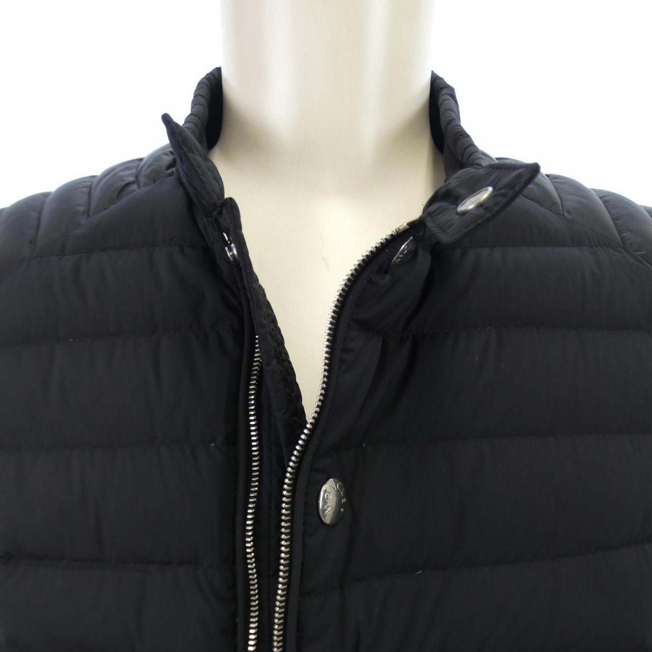 モンクレール MONCLER ダウンジャケット