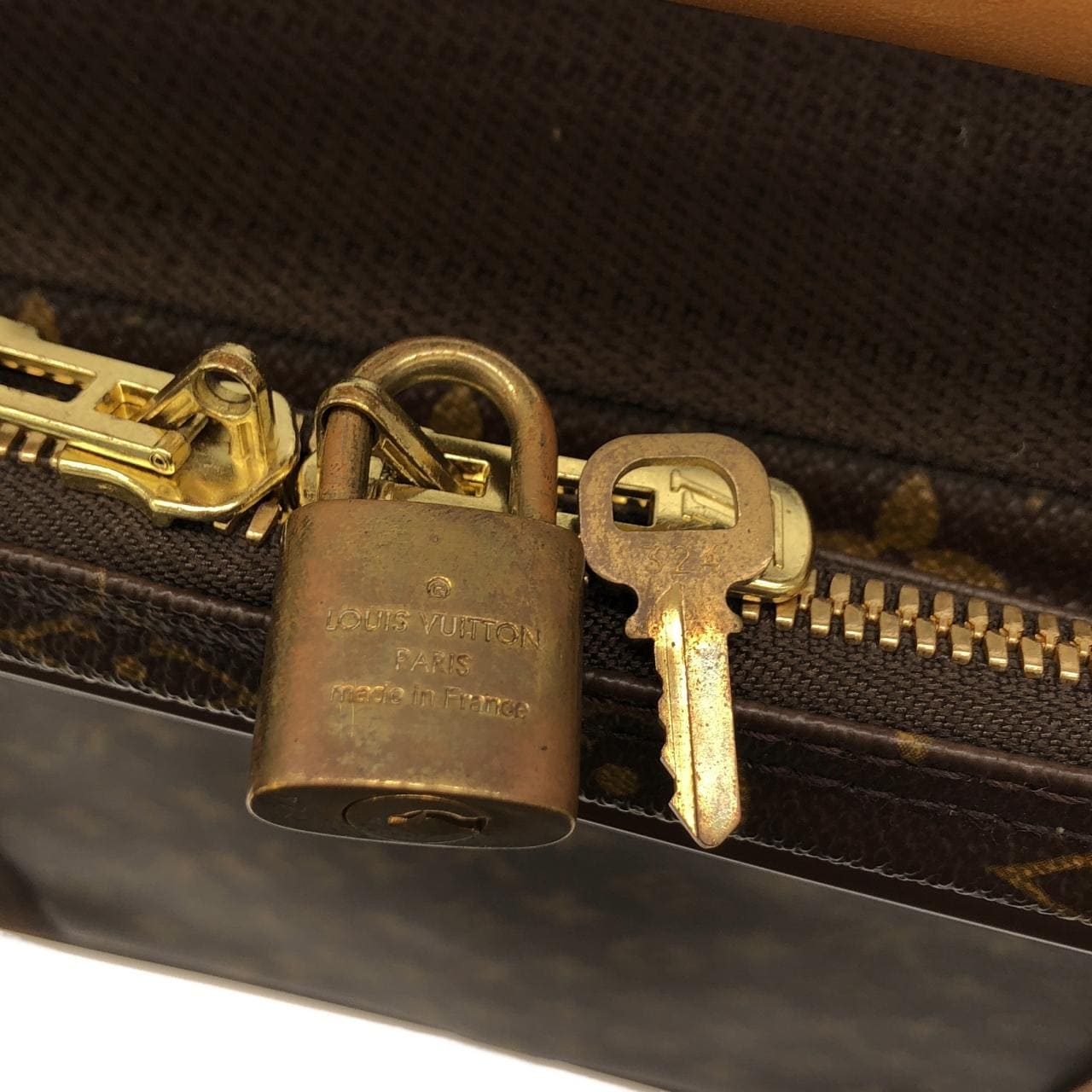 ルイヴィトン モノグラム サテライト 53cm M23356 バッグ