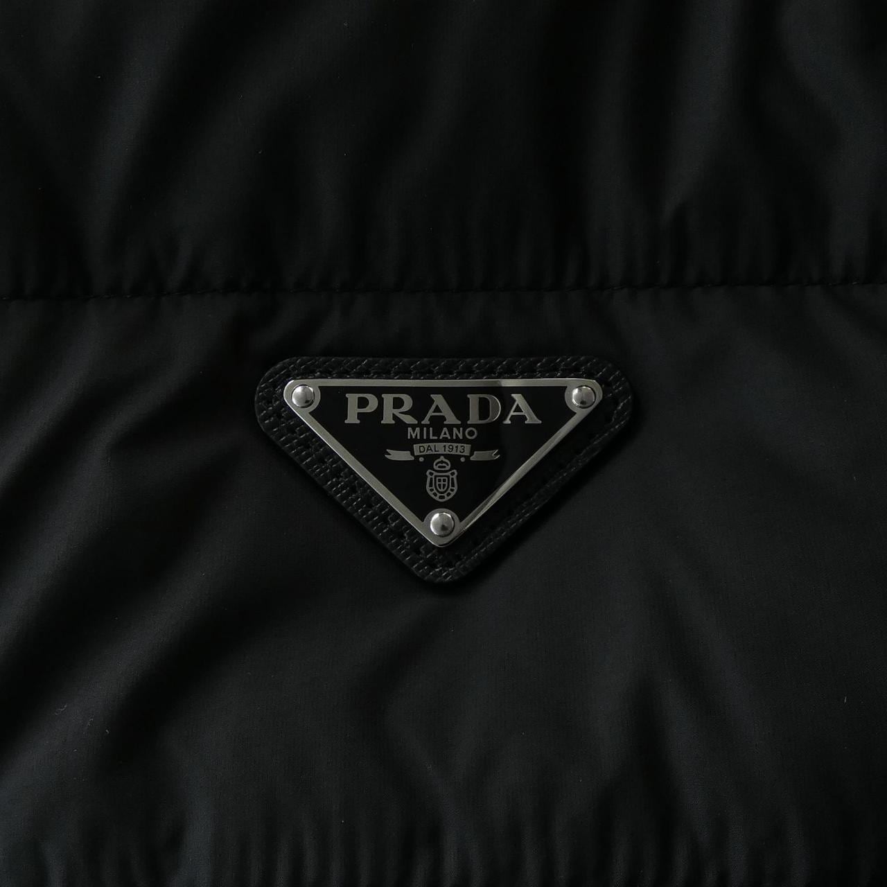 プラダ PRADA ダウンジャケット