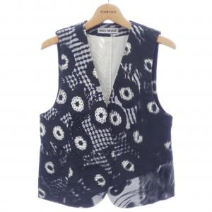 イッセイミヤケ ISSEY MIYAKE IM11FE004 ベスト