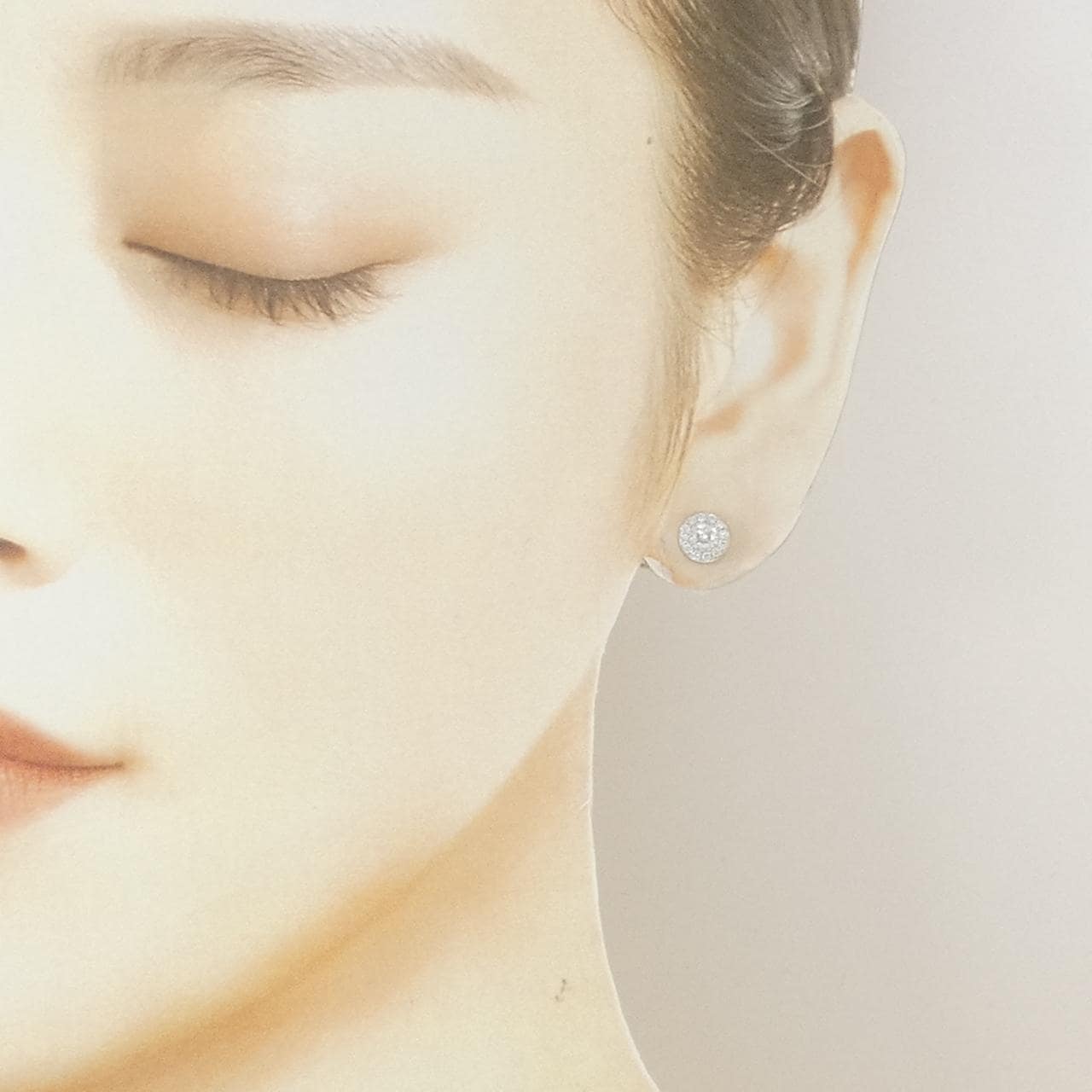 フォーエバー　マーク パヴェ ピアス 0.50CT