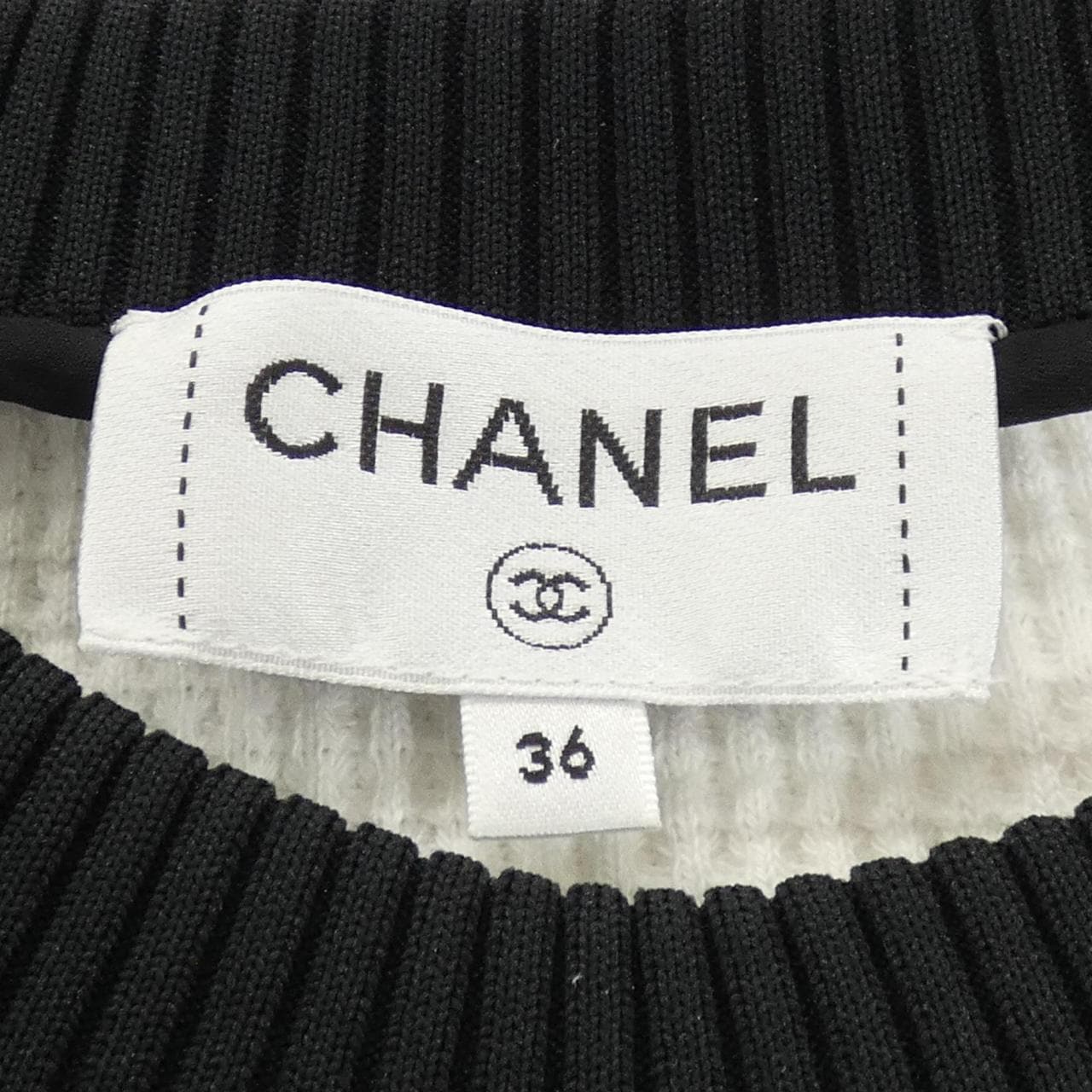 シャネル CHANEL P70202V60820 21C トップス