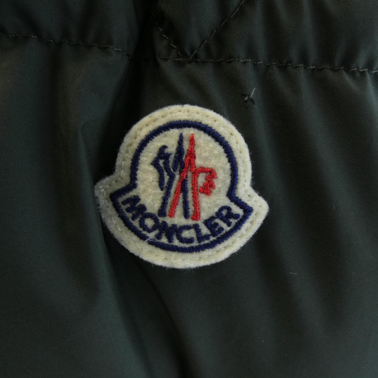 モンクレール MONCLER ダウンジャケット