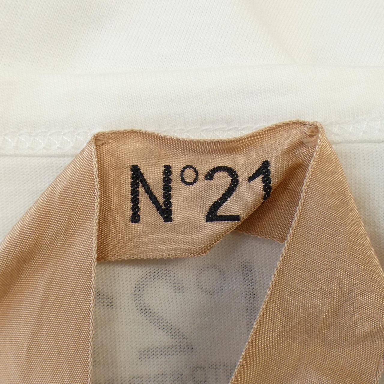 ヌメロヴェントゥーノ N°21 トップス
