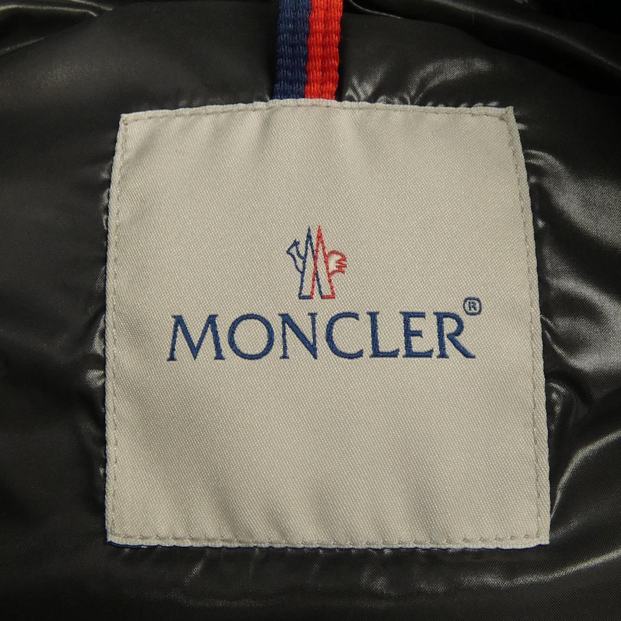 モンクレール MONCLER ダウンジャケット