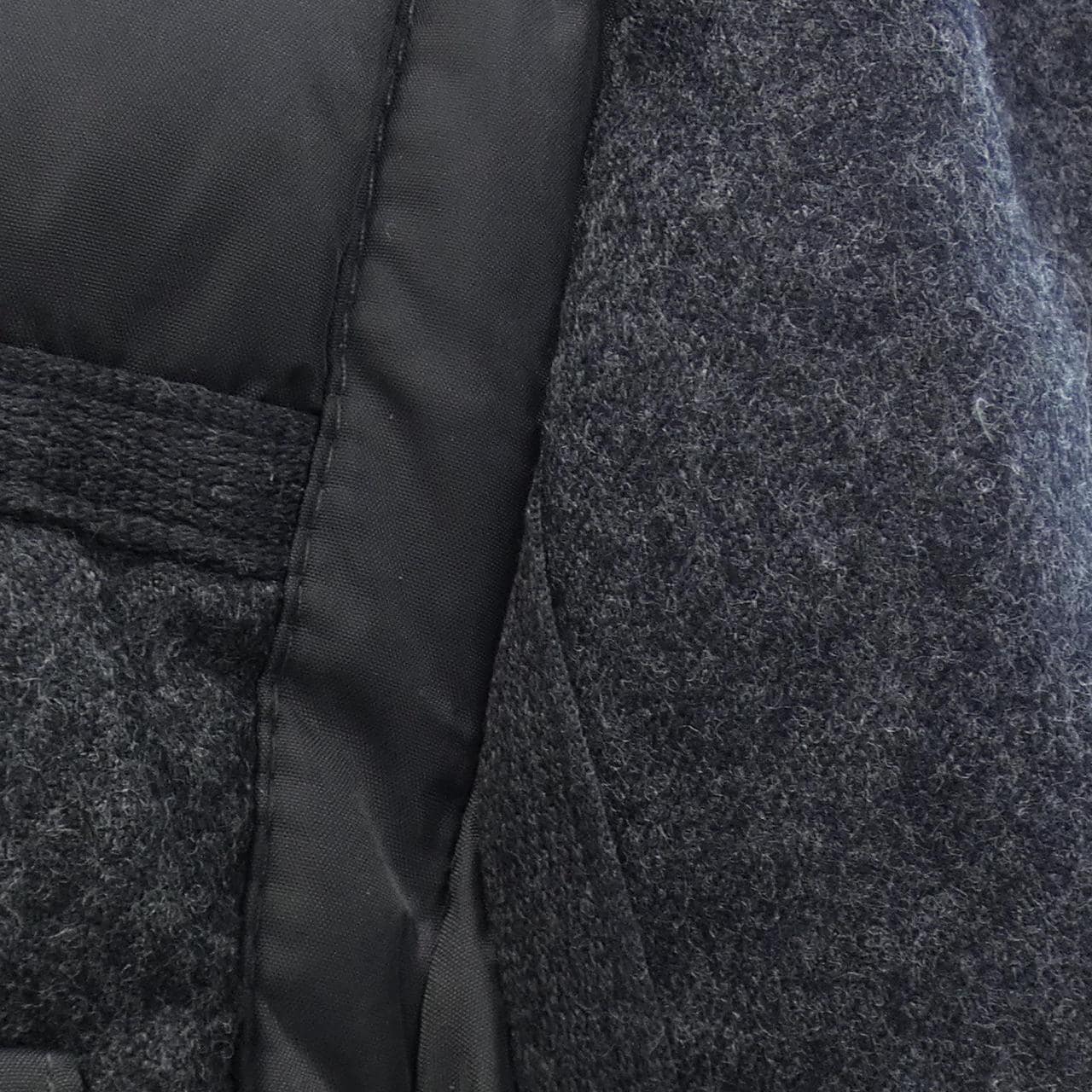 モンクレール MONCLER ダウンジャケット